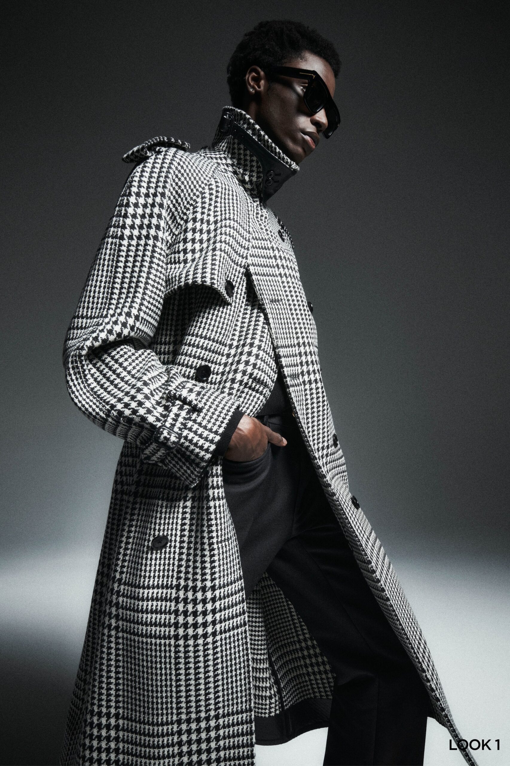 Tom Ford F/W 23 Menswear Look 1