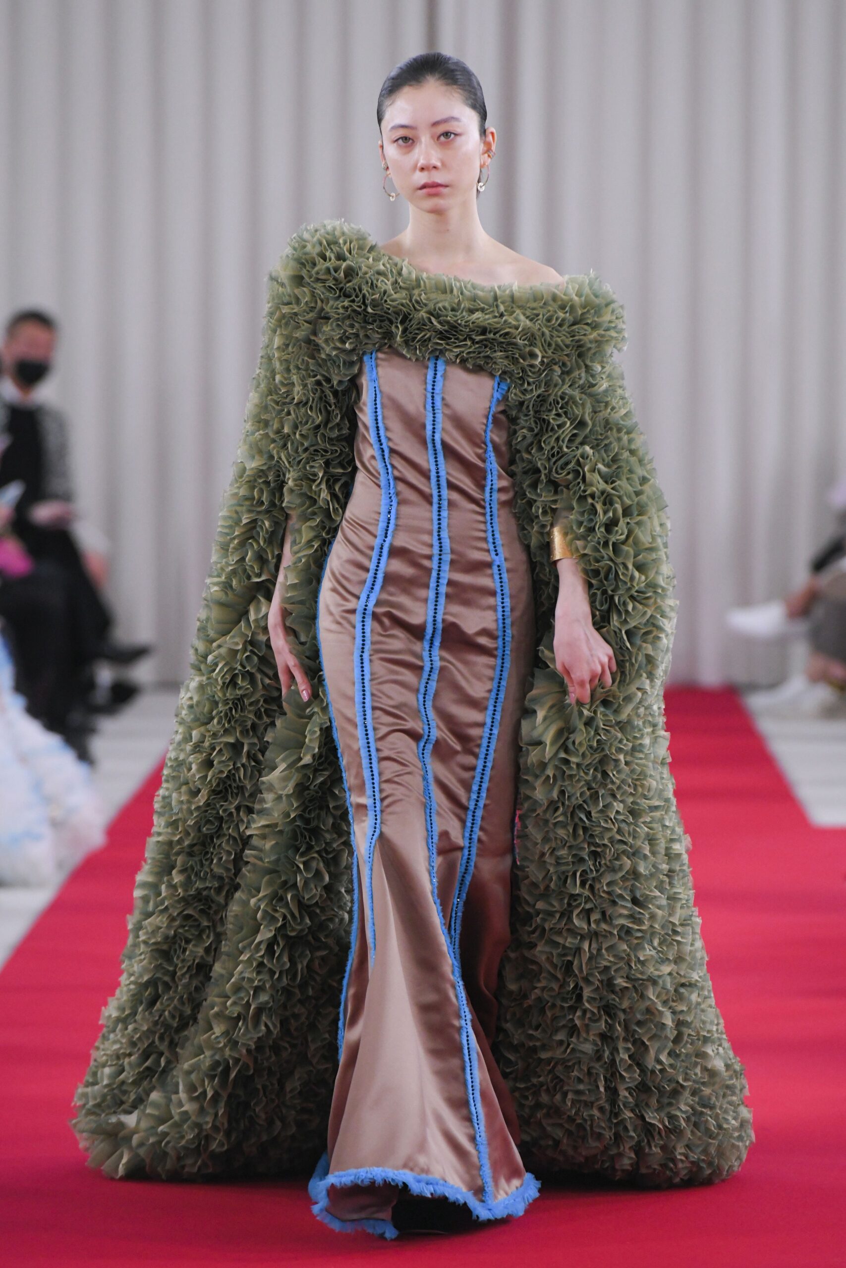 Tomo Koizumi Tokyo F/W 22 Look 1