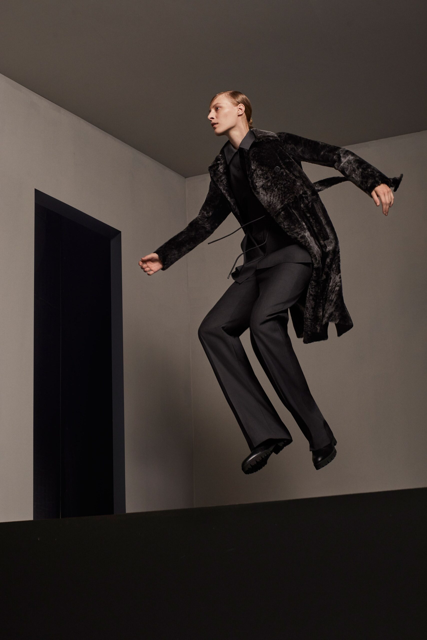 Theory Resort 21 Look 2