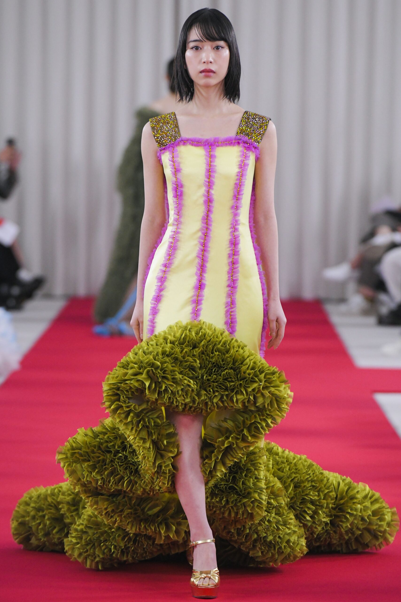 Tomo Koizumi Tokyo F/W 22 Look 2