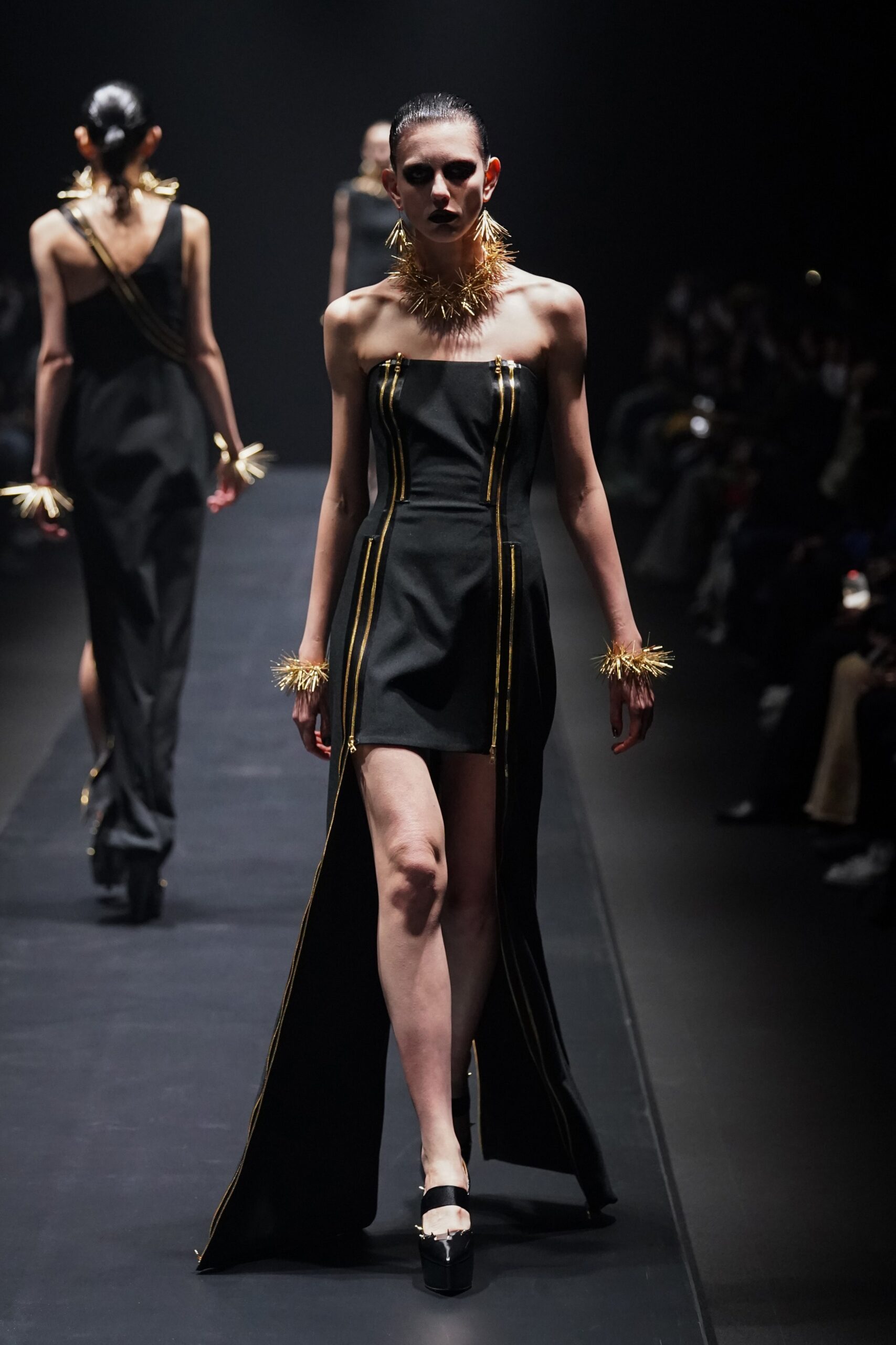 Undercover F/W 22 Look 2