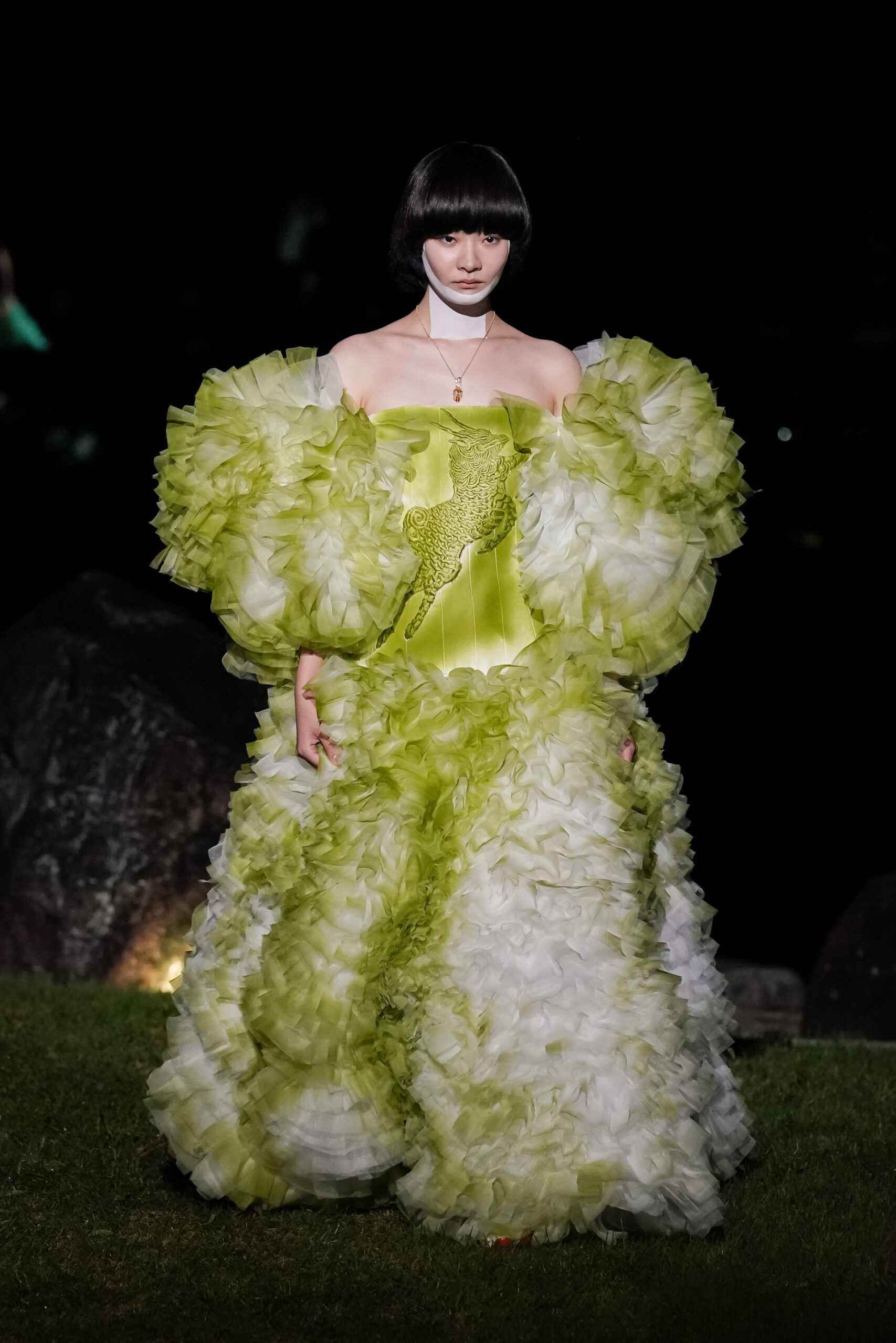Tomo Koizumi F/W 21 Couture Look 3