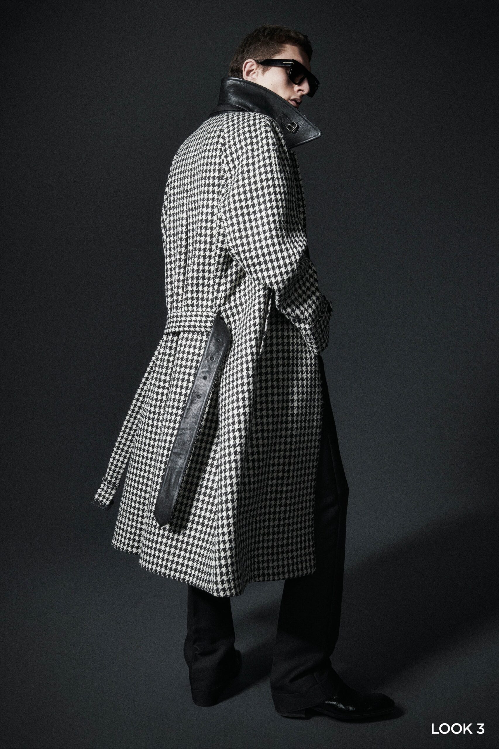 Tom Ford F/W 23 Menswear Look 3