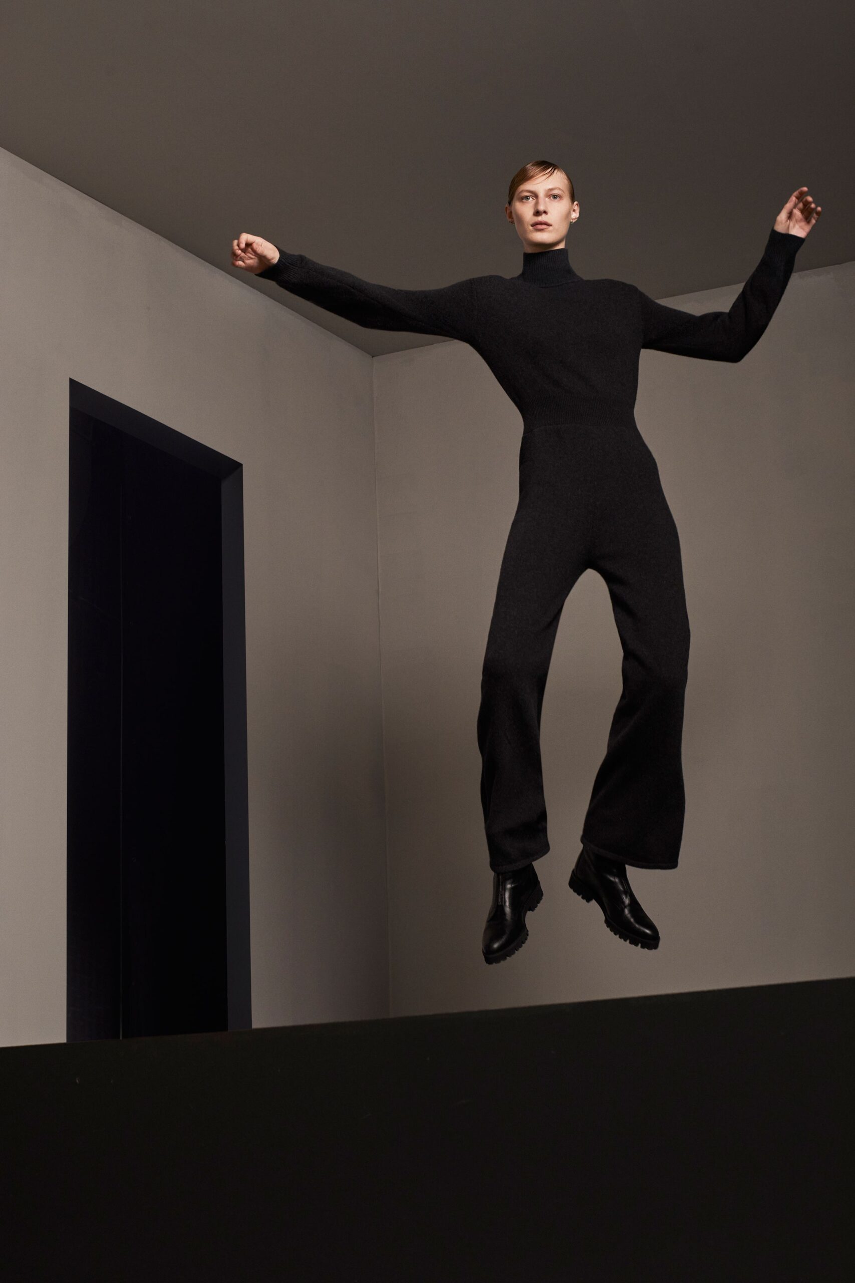 Theory Resort 21 Look 4