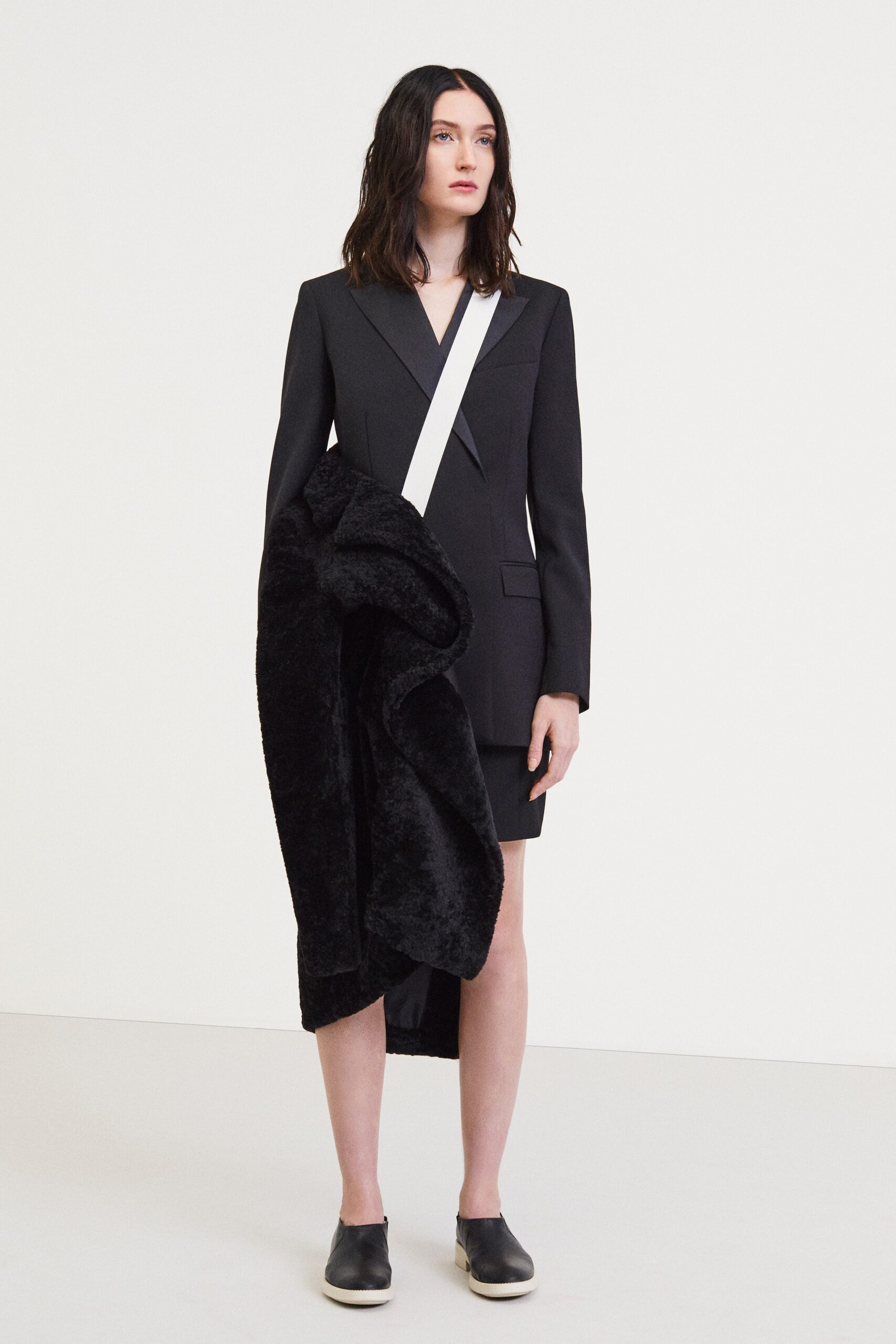 Theory Resort 20 Look 6