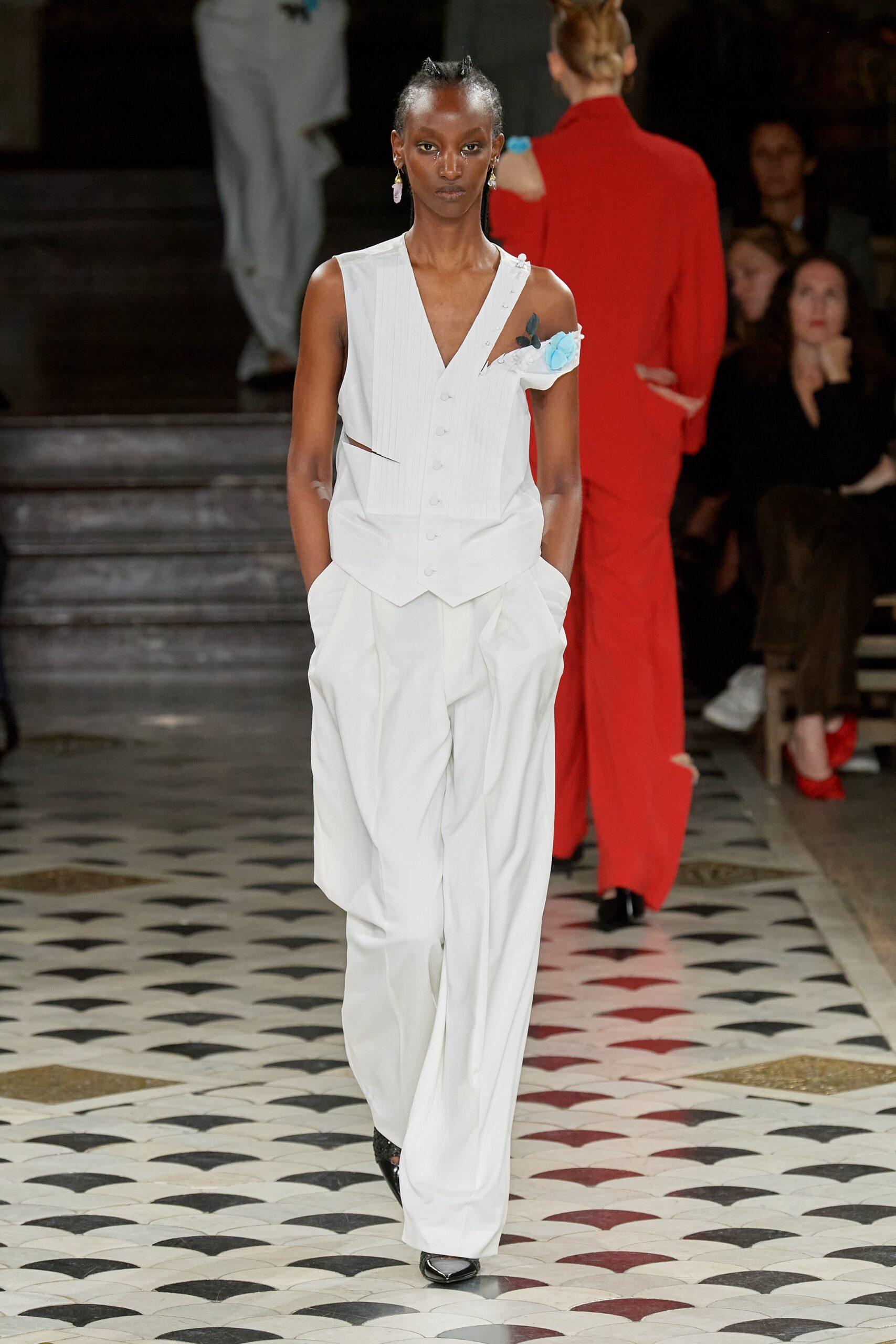 Undercover S/S 23 Look 6