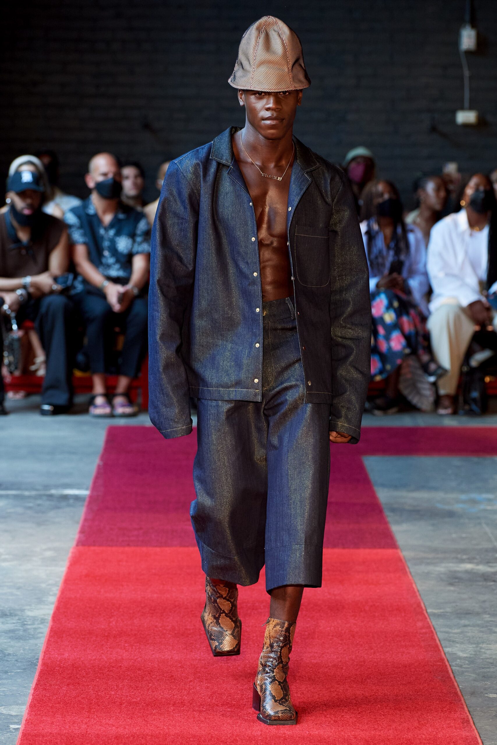 Theophilio S/S 22 Look 7