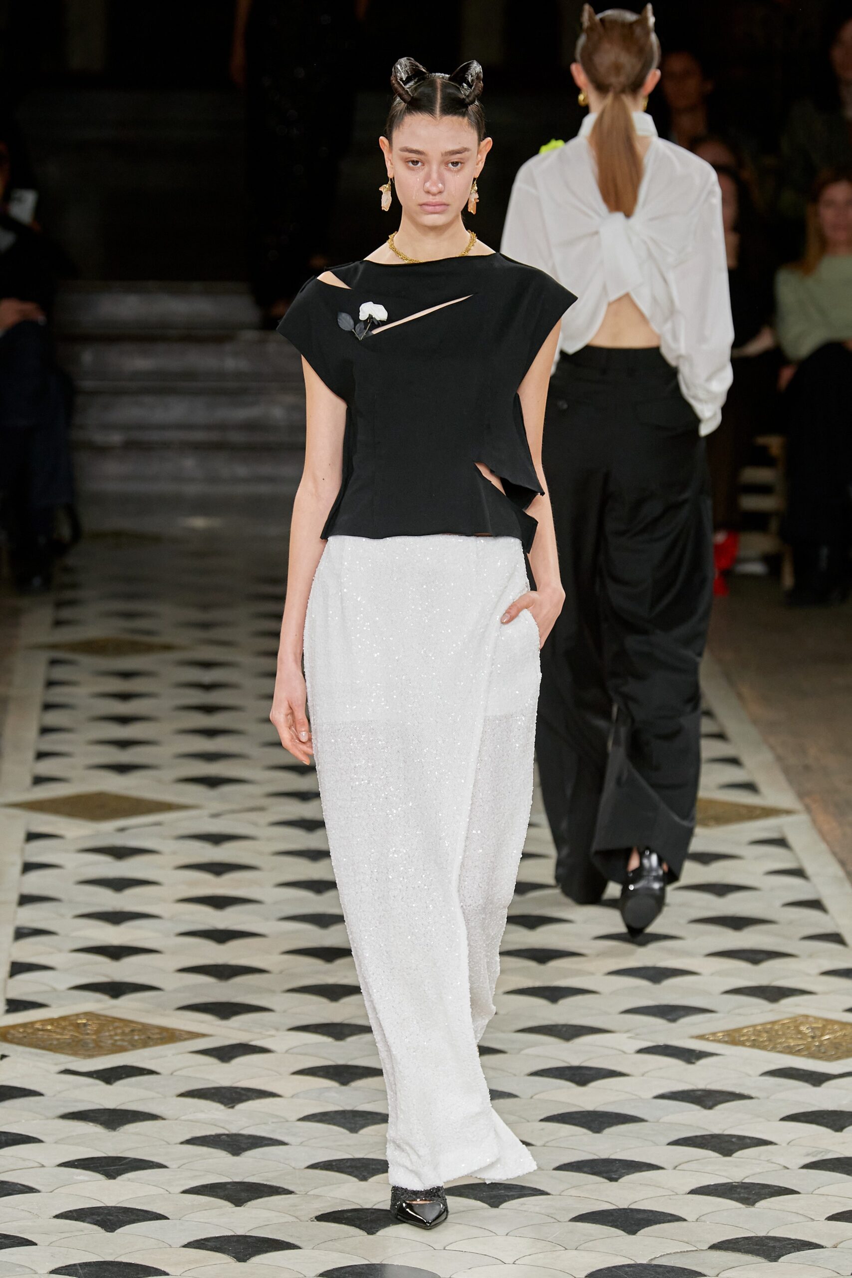 Undercover S/S 23 Look 9