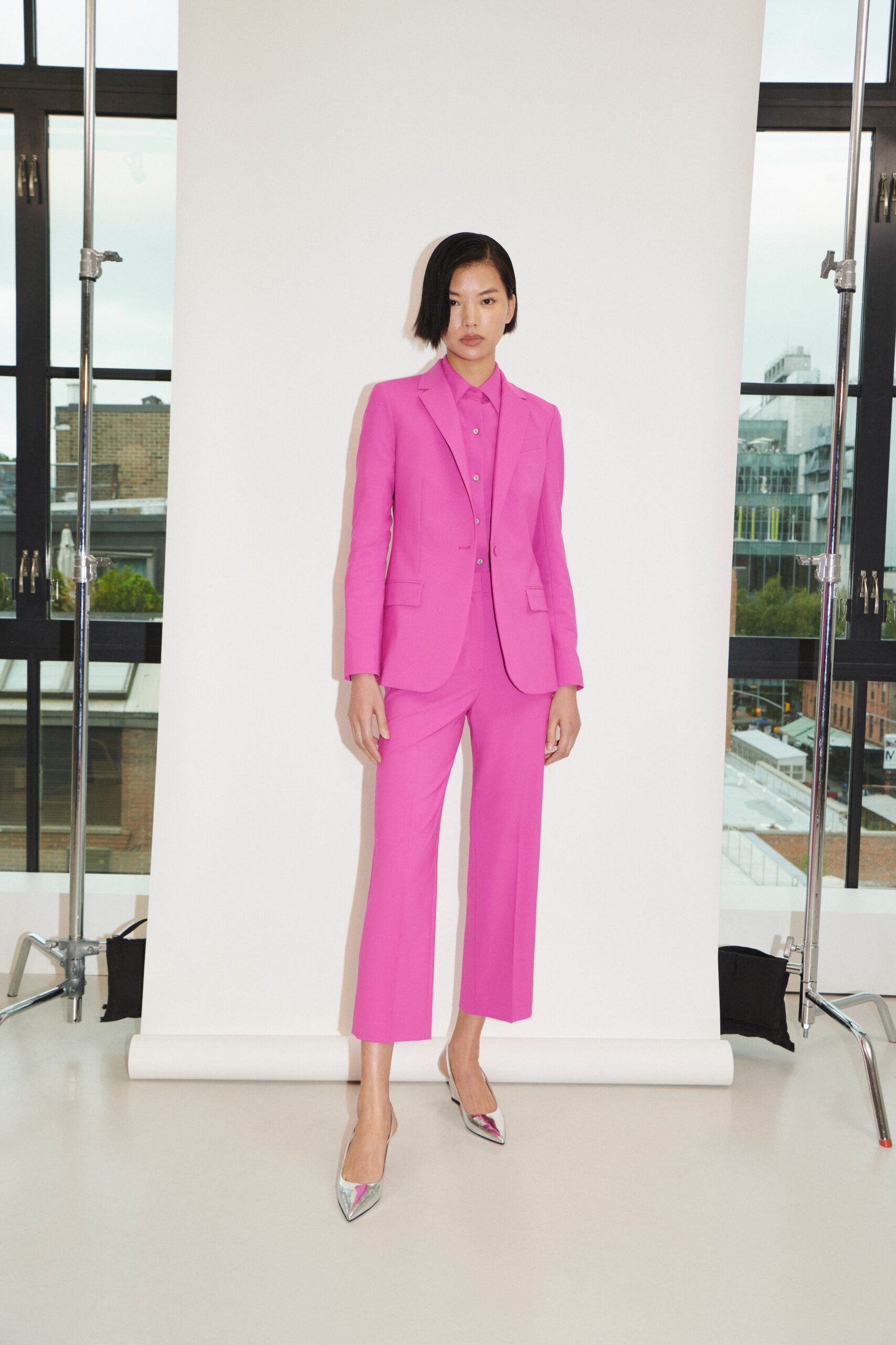 Theory S/S 23 Look 10