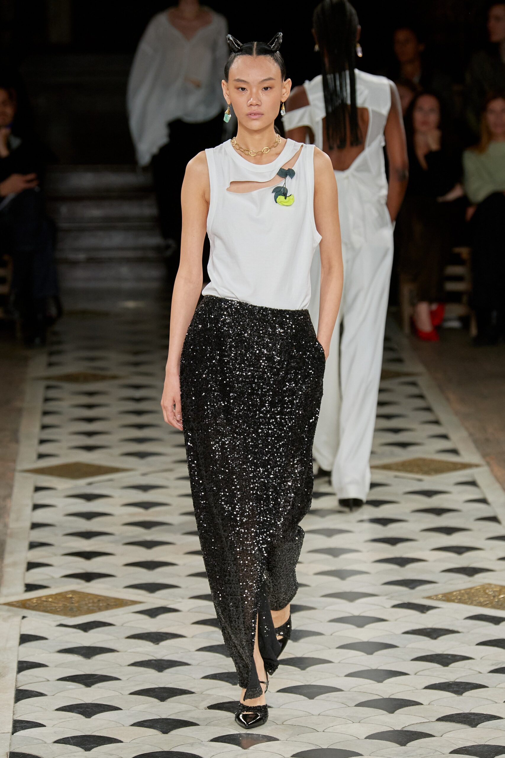 Undercover S/S 23 Look 10