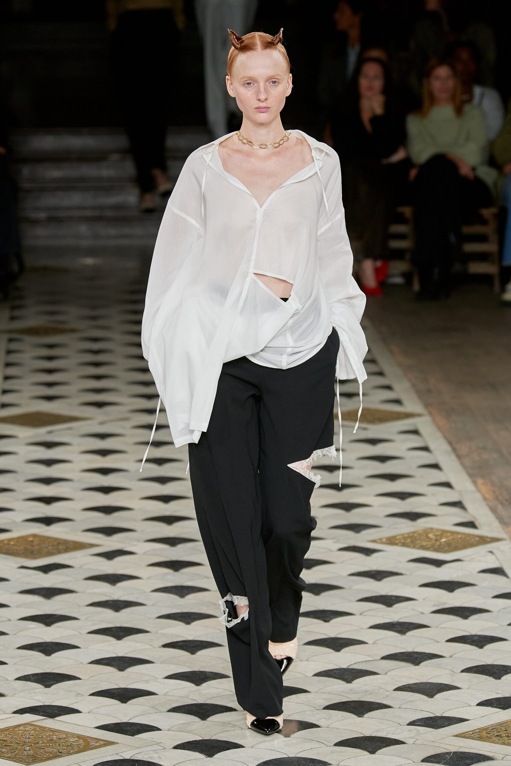 Undercover S/S 23 Look 11