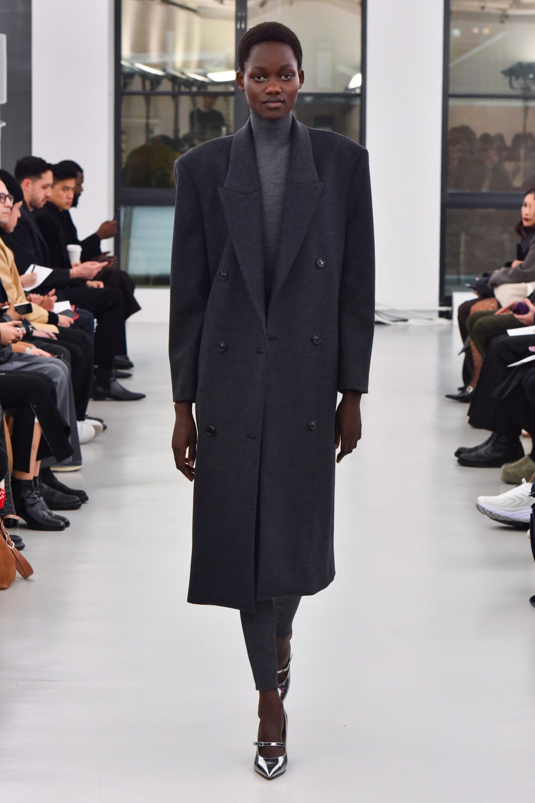 Theory F/W 23 Look 12