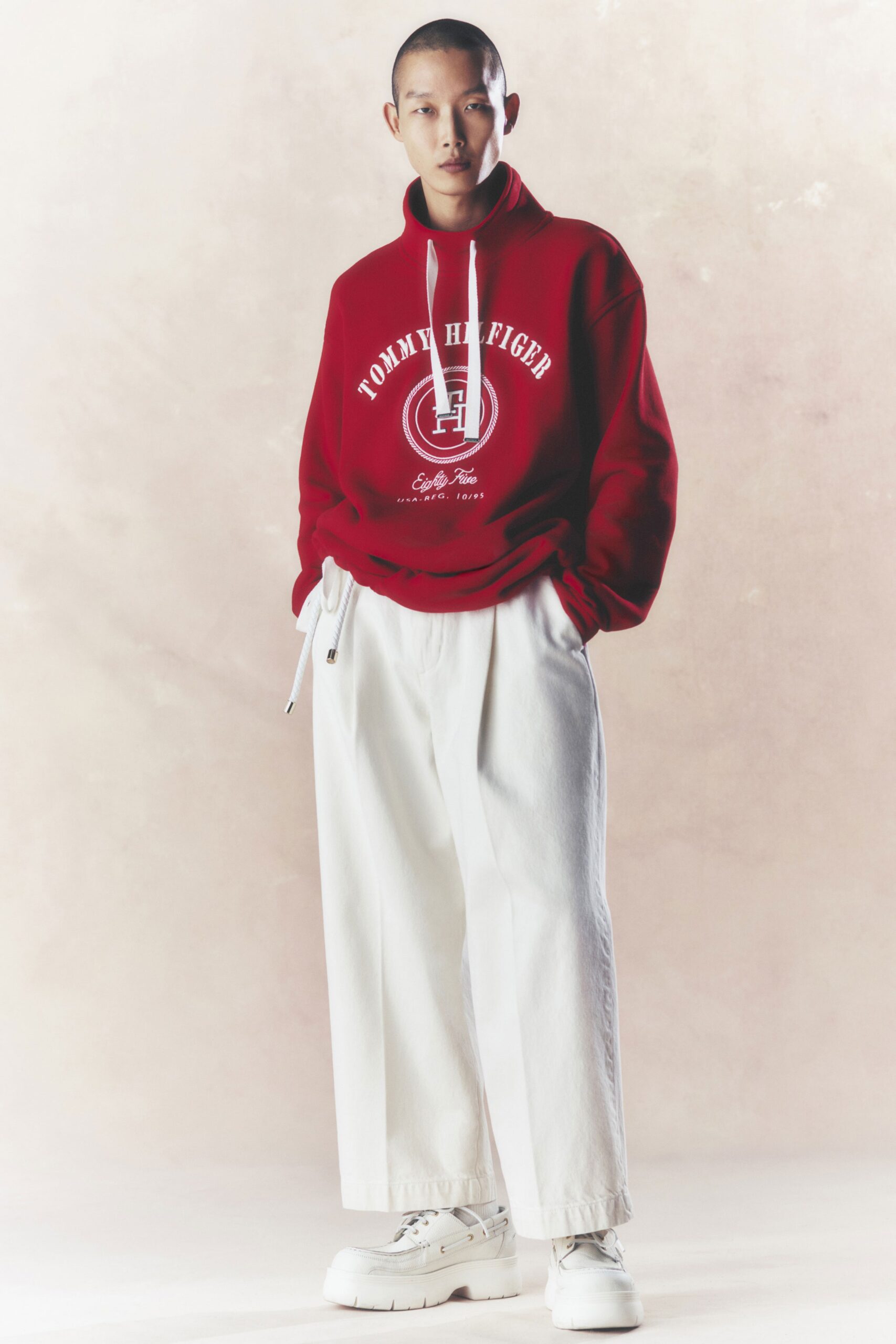 Tommy Hilfiger S/S 23 Menswear Look 12