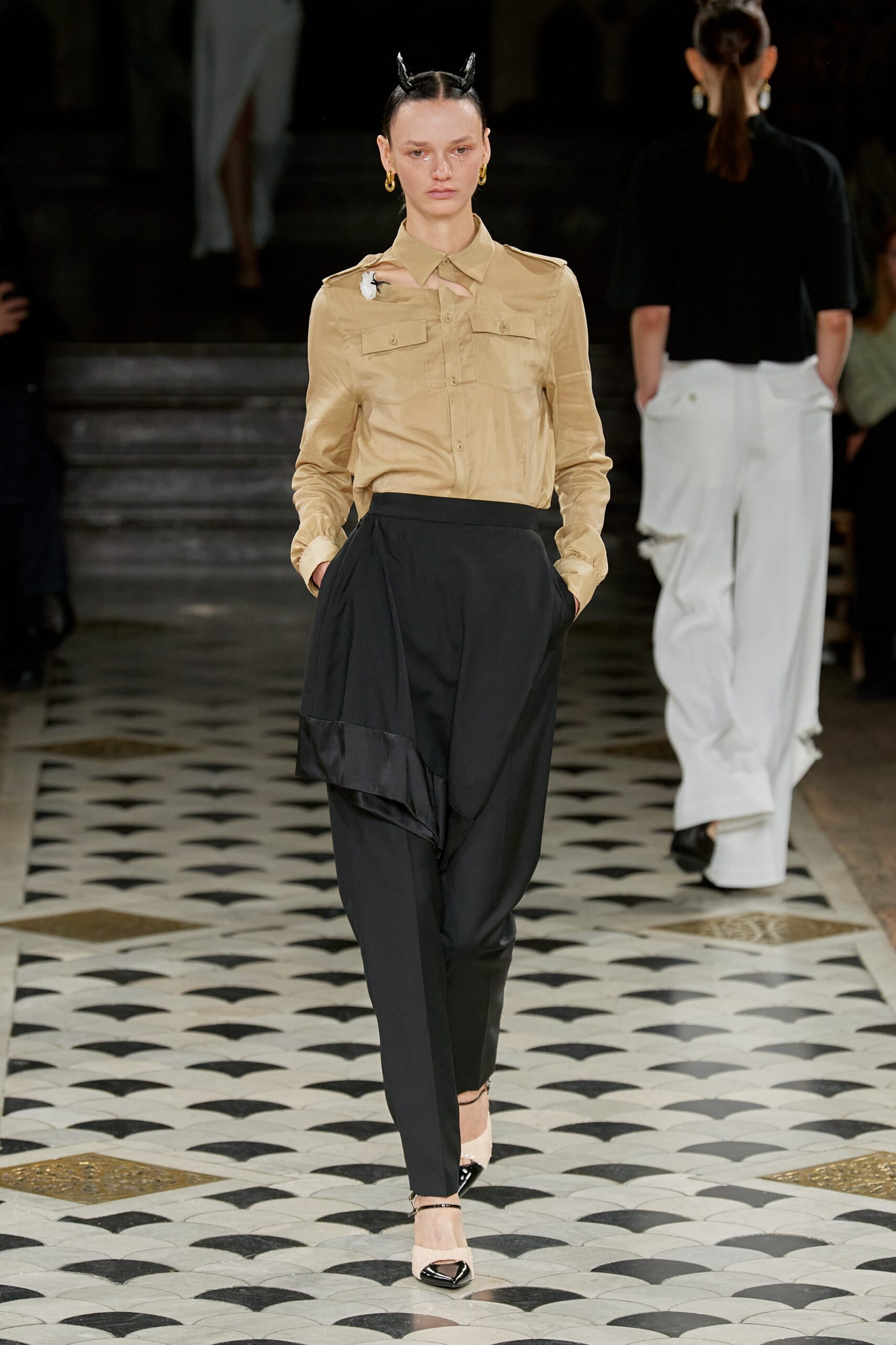 Undercover S/S 23 Look 12