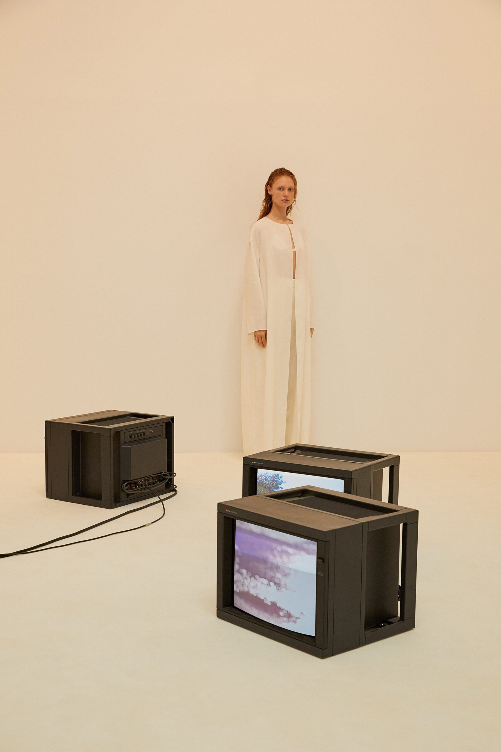 Theory S/S 19 Look 13