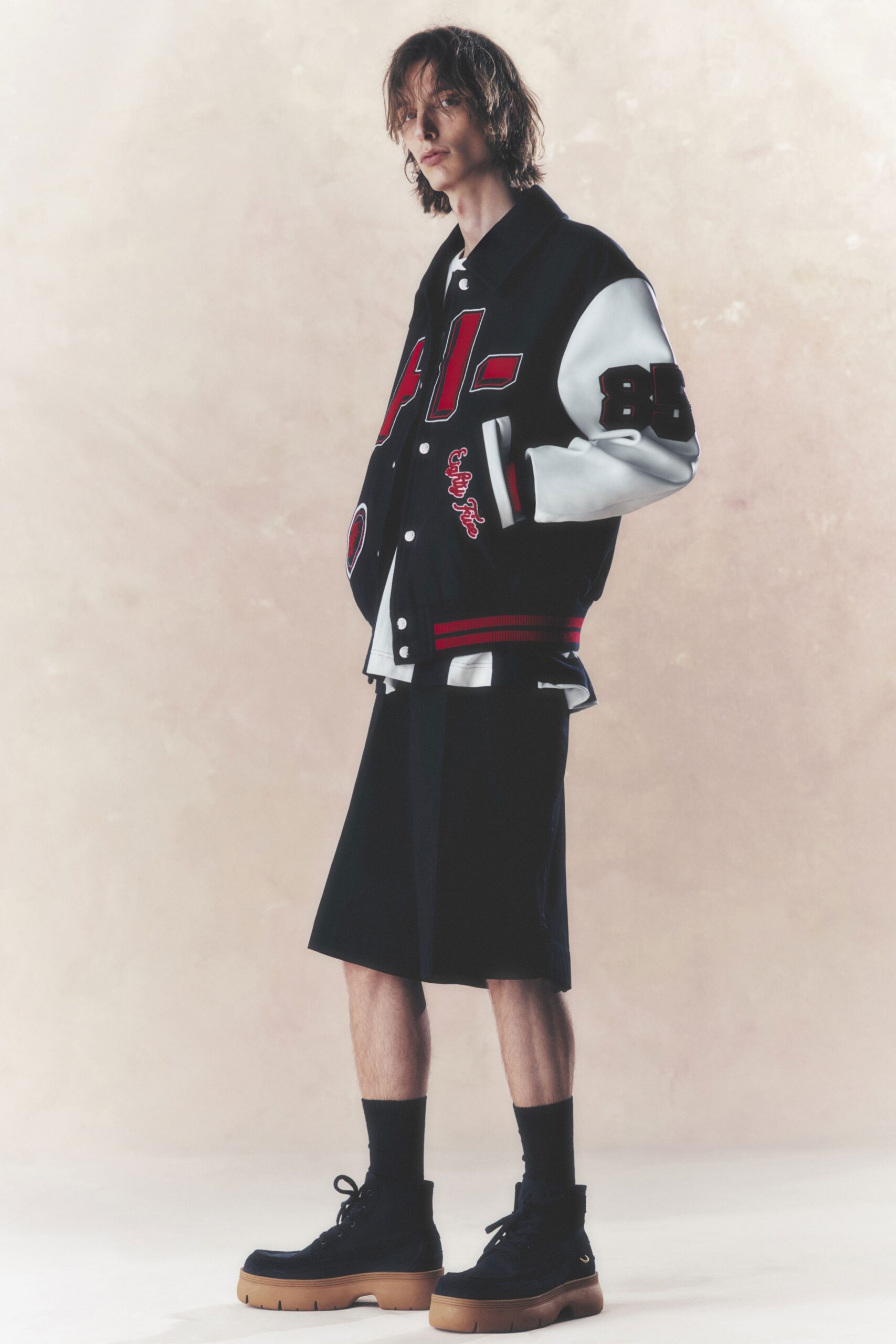 Tommy Hilfiger S/S 23 Menswear Look 16