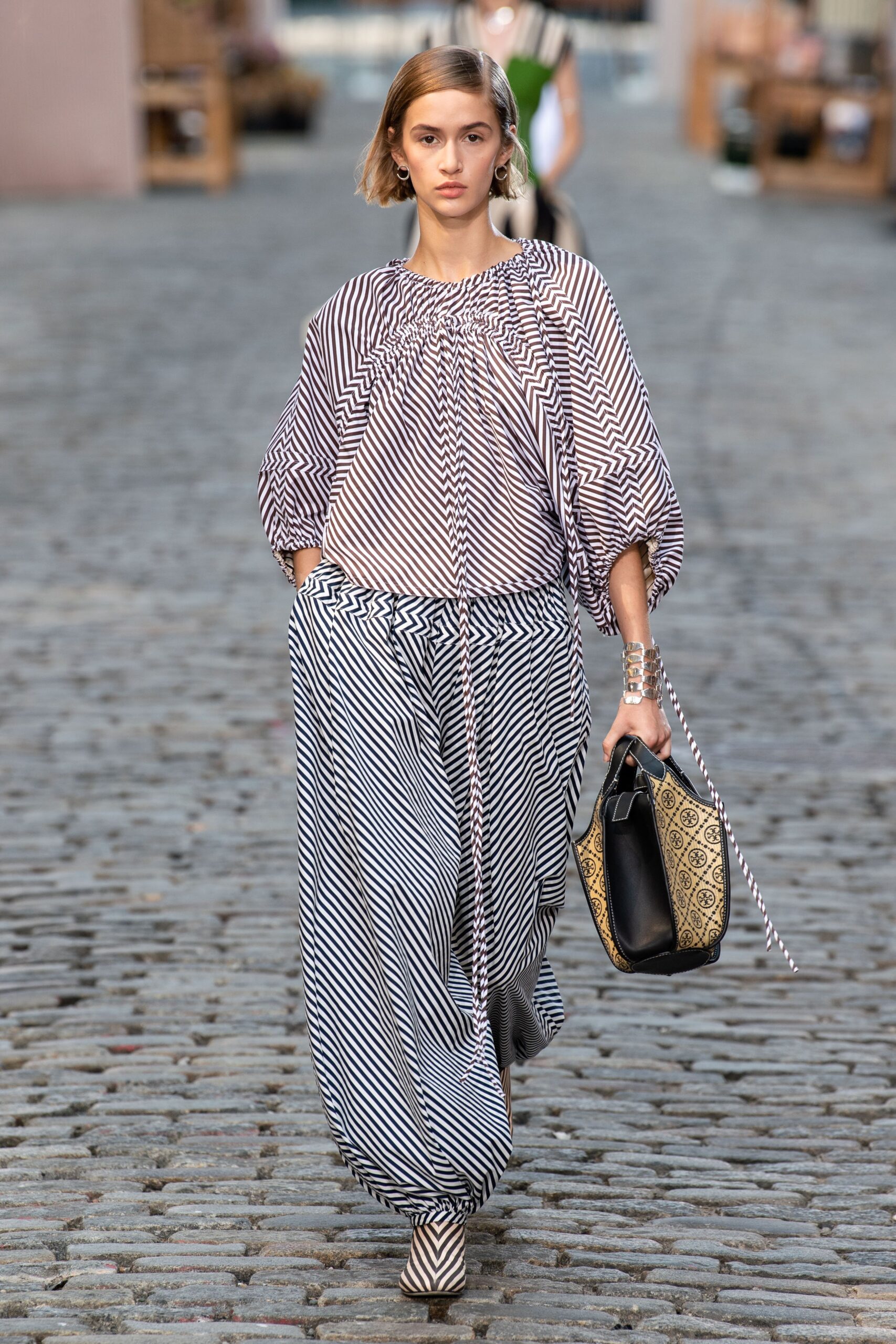 Tory Burch S/S 22 Look 17