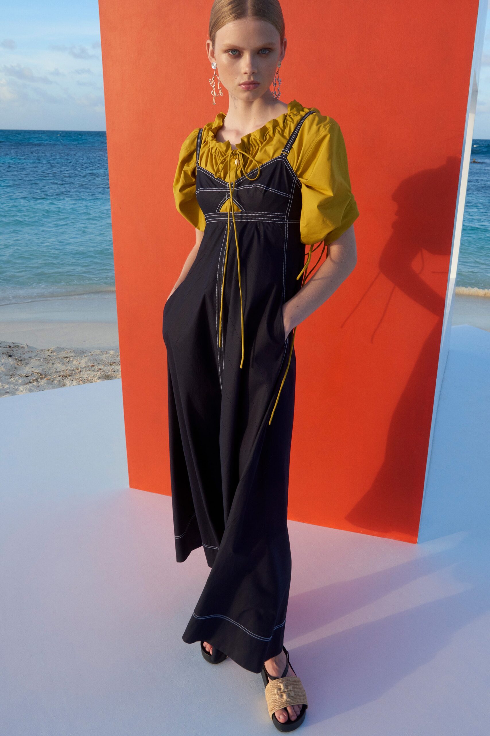 Tory Burch F/W 22 Look 17