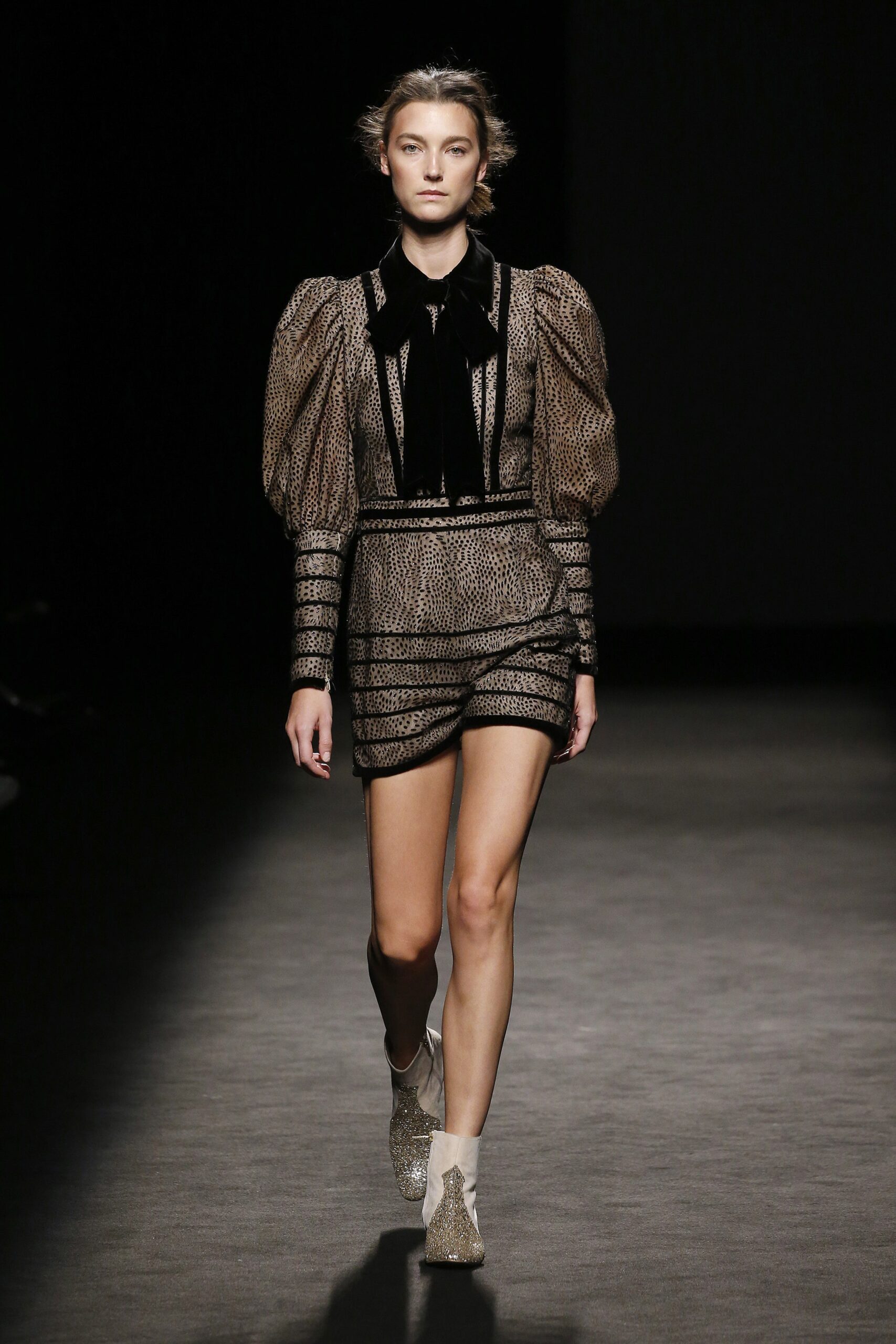 Teresa Helbig Madrid F/W 19 Look 17
