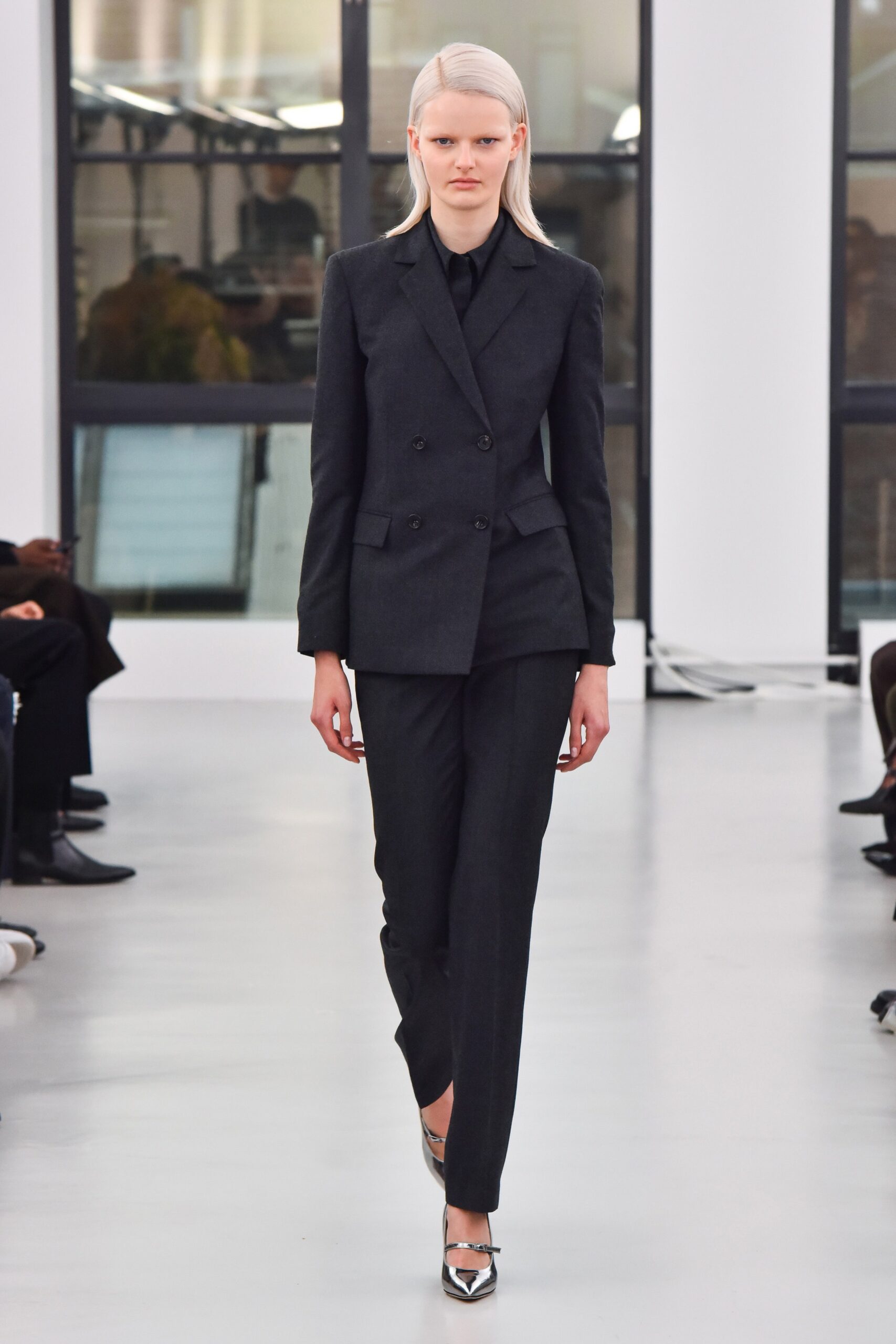 Theory F/W 23 Look 17