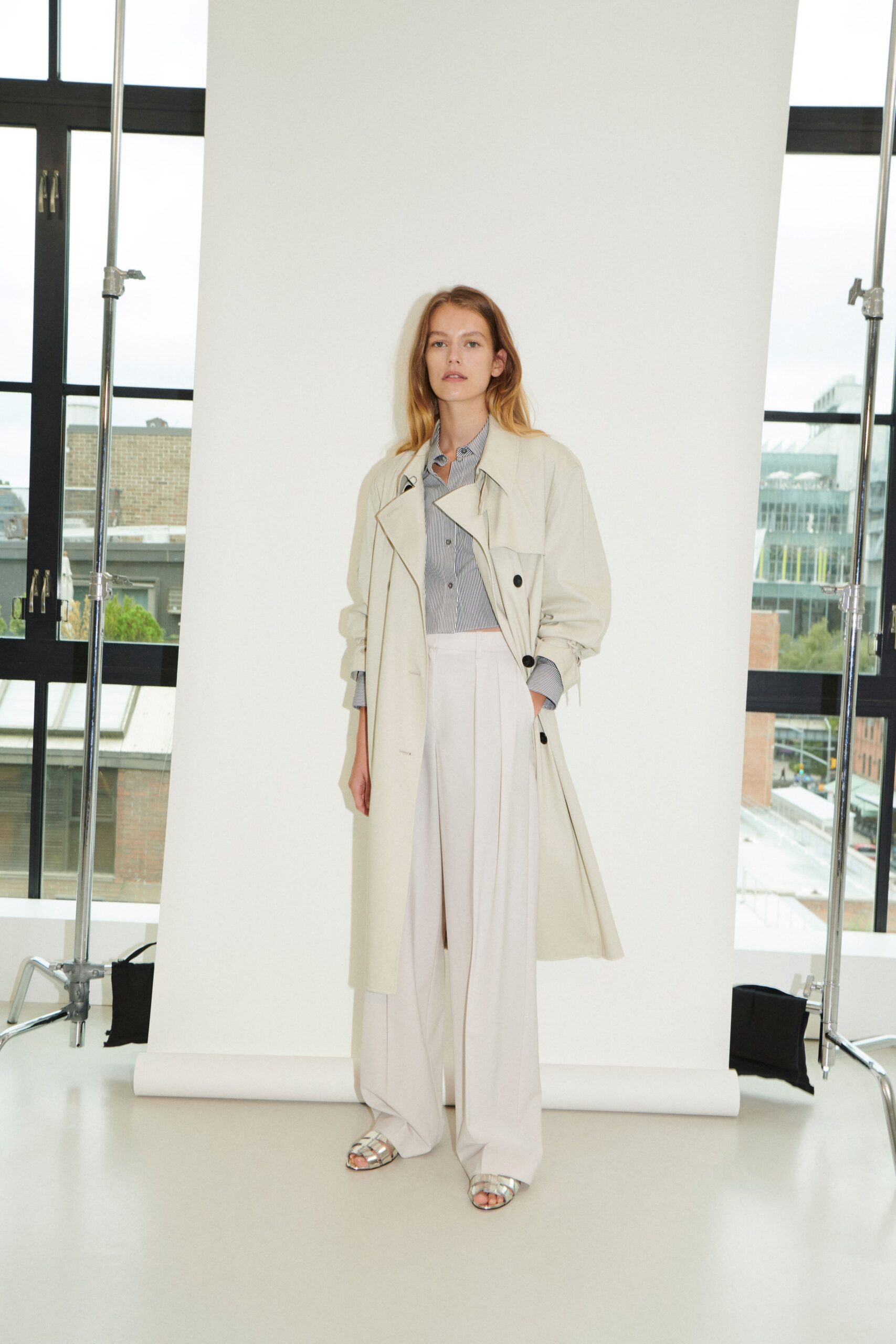 Theory S/S 23 Look 17