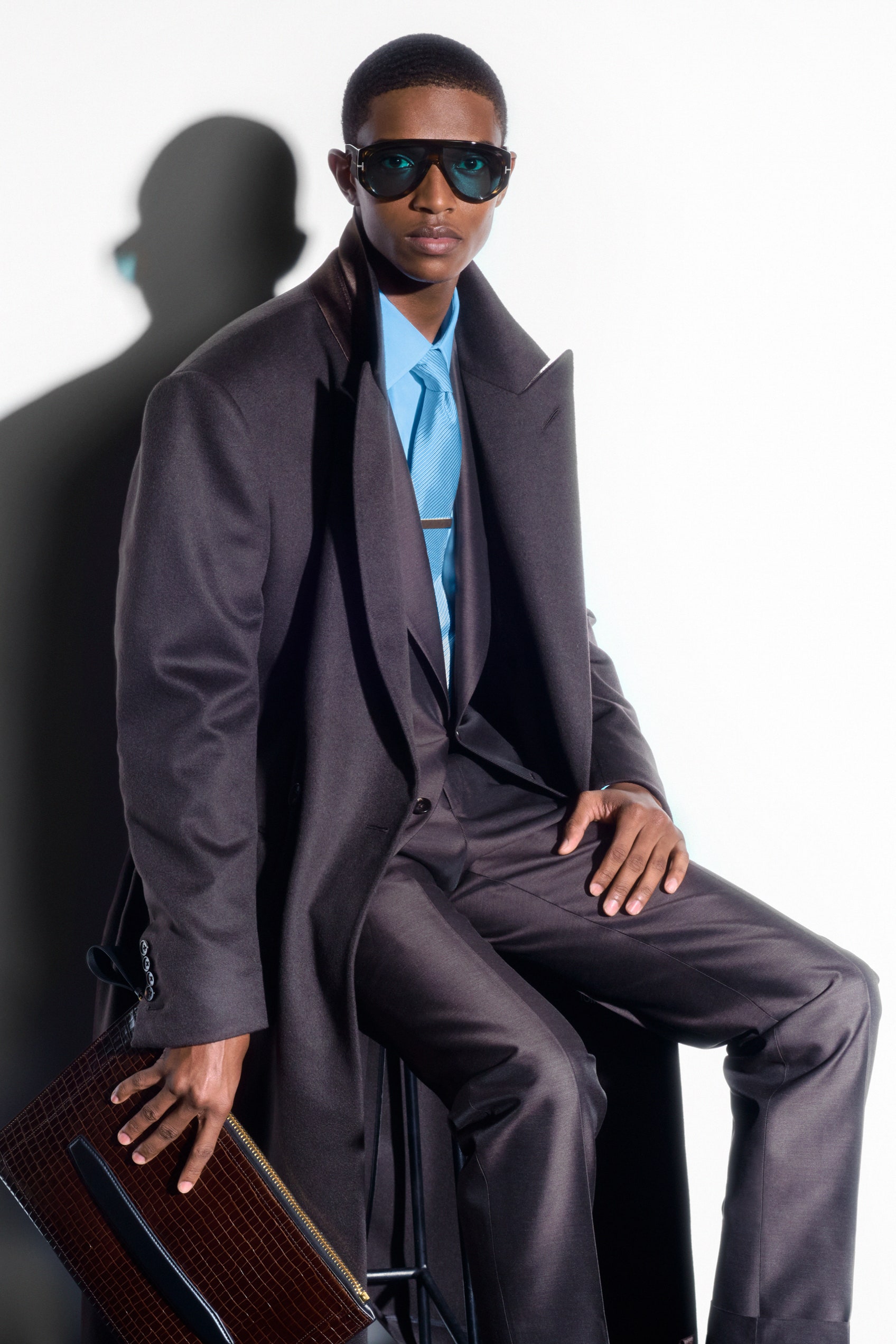 Tom Ford F/W 22 Menswear Look 17