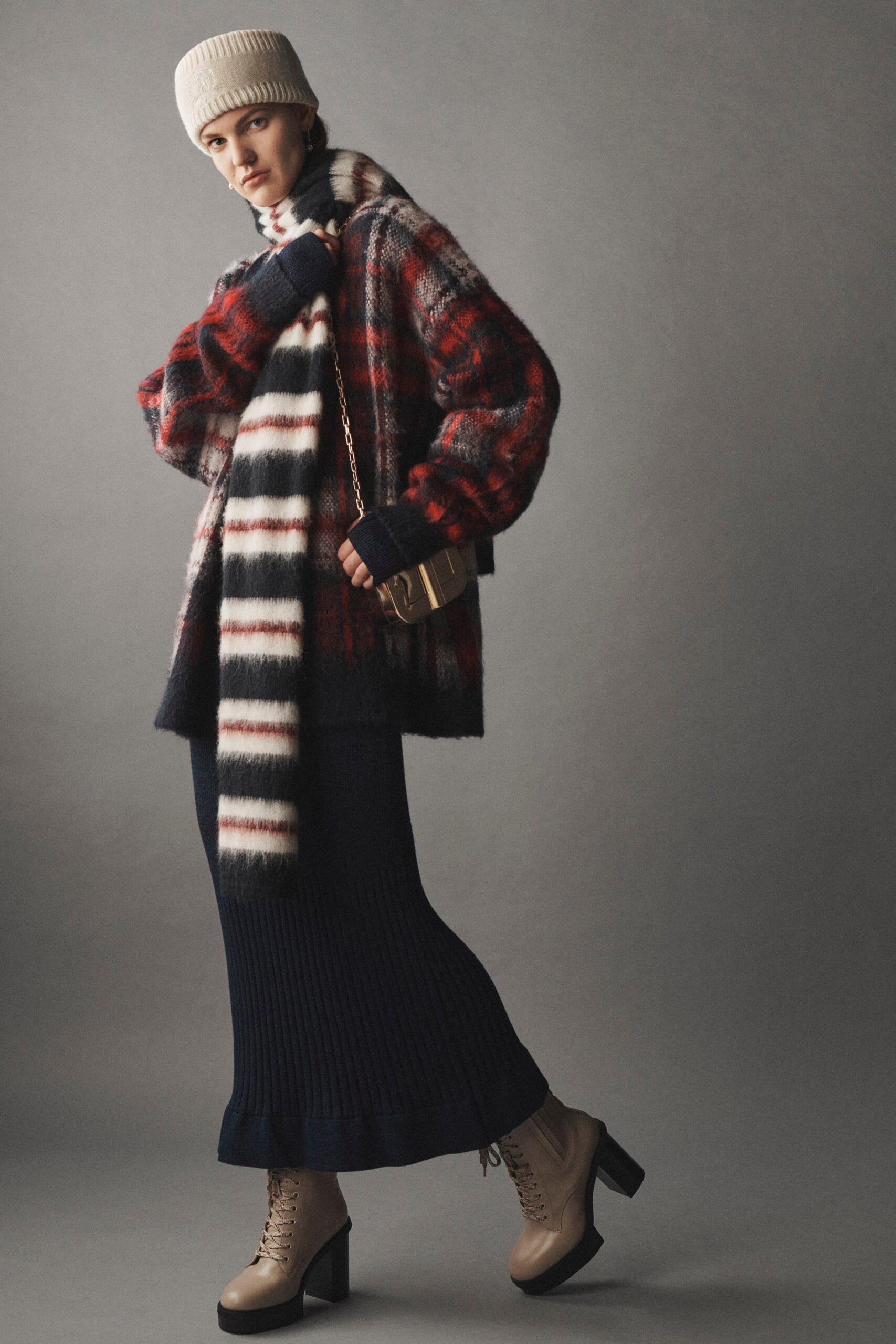 Tommy Hilfiger F/W 23 Menswear Look 17