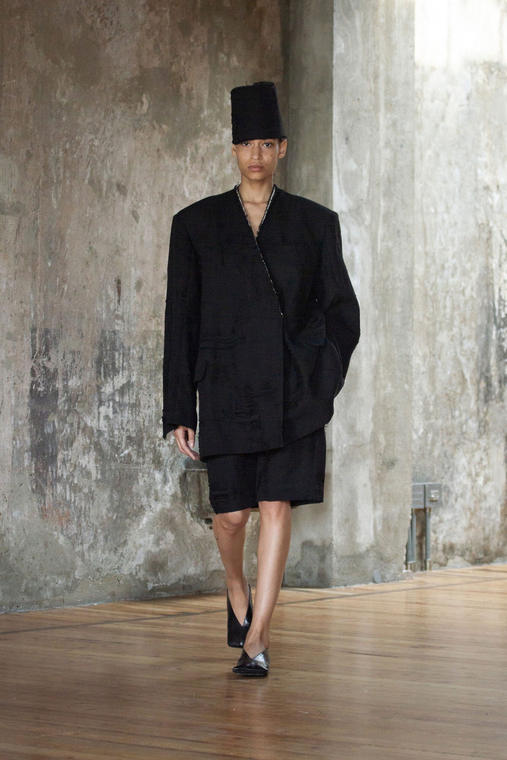 Uma Wang S/S 23 Look 19