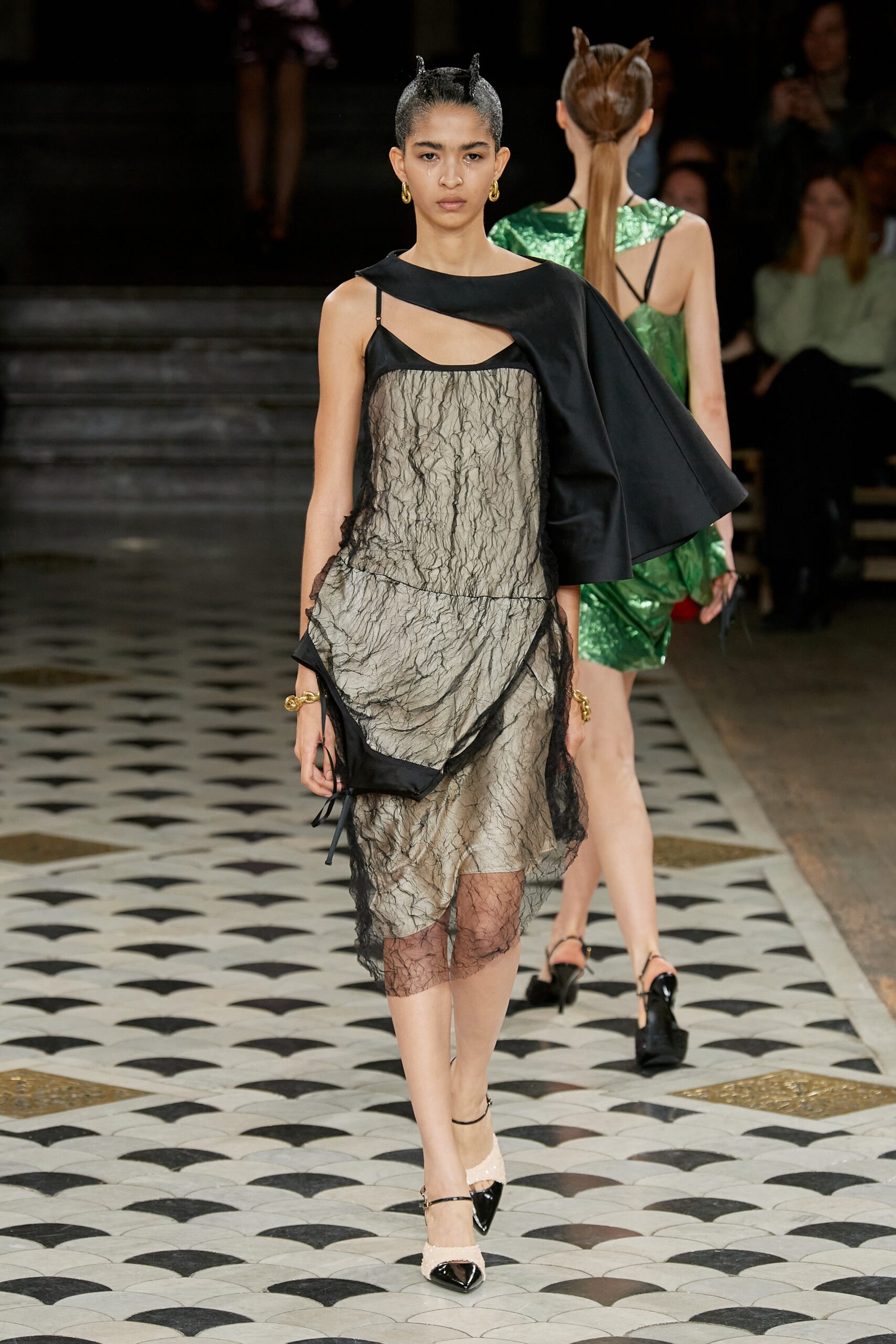 Undercover S/S 23 Look 20