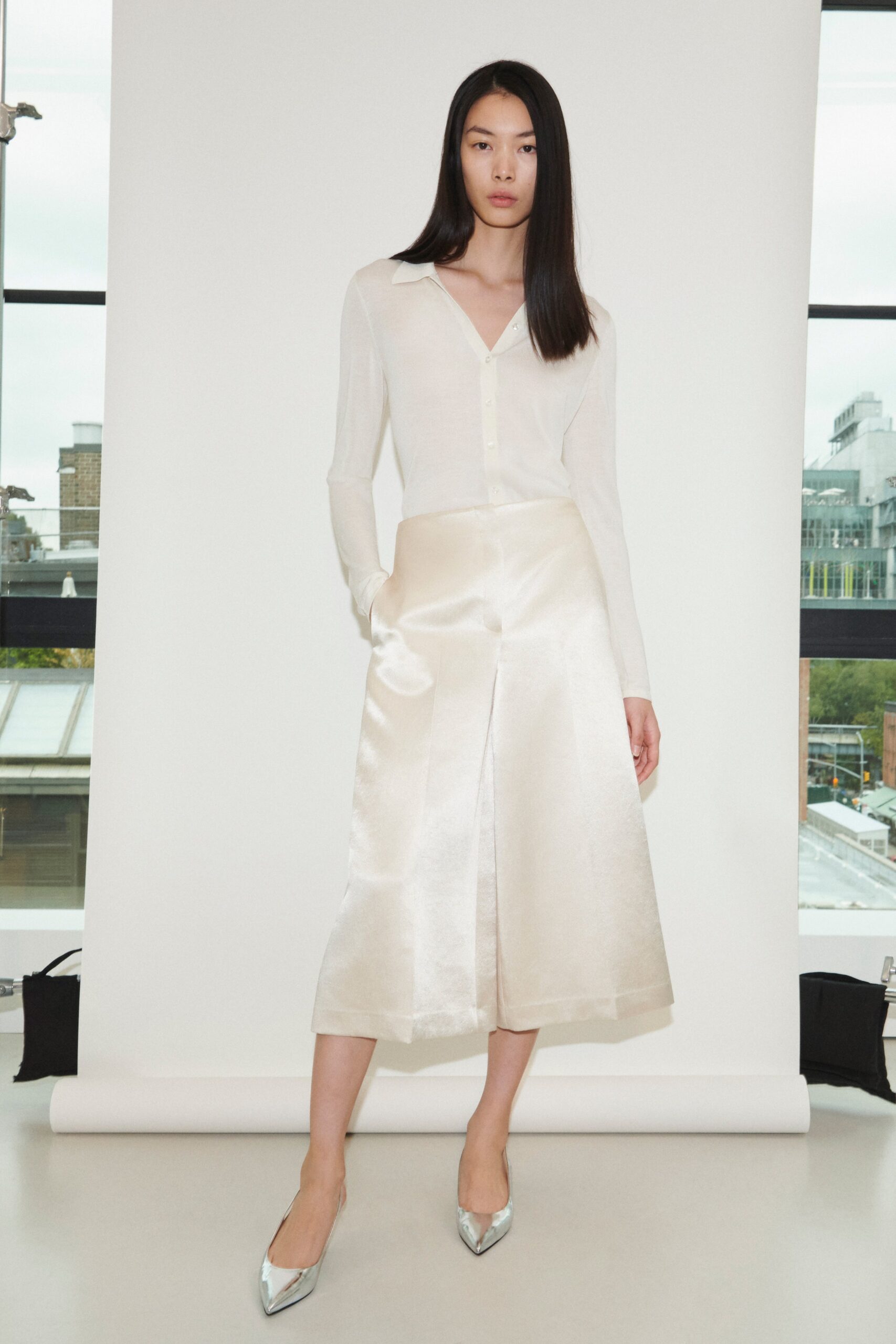Theory S/S 23 Look 21