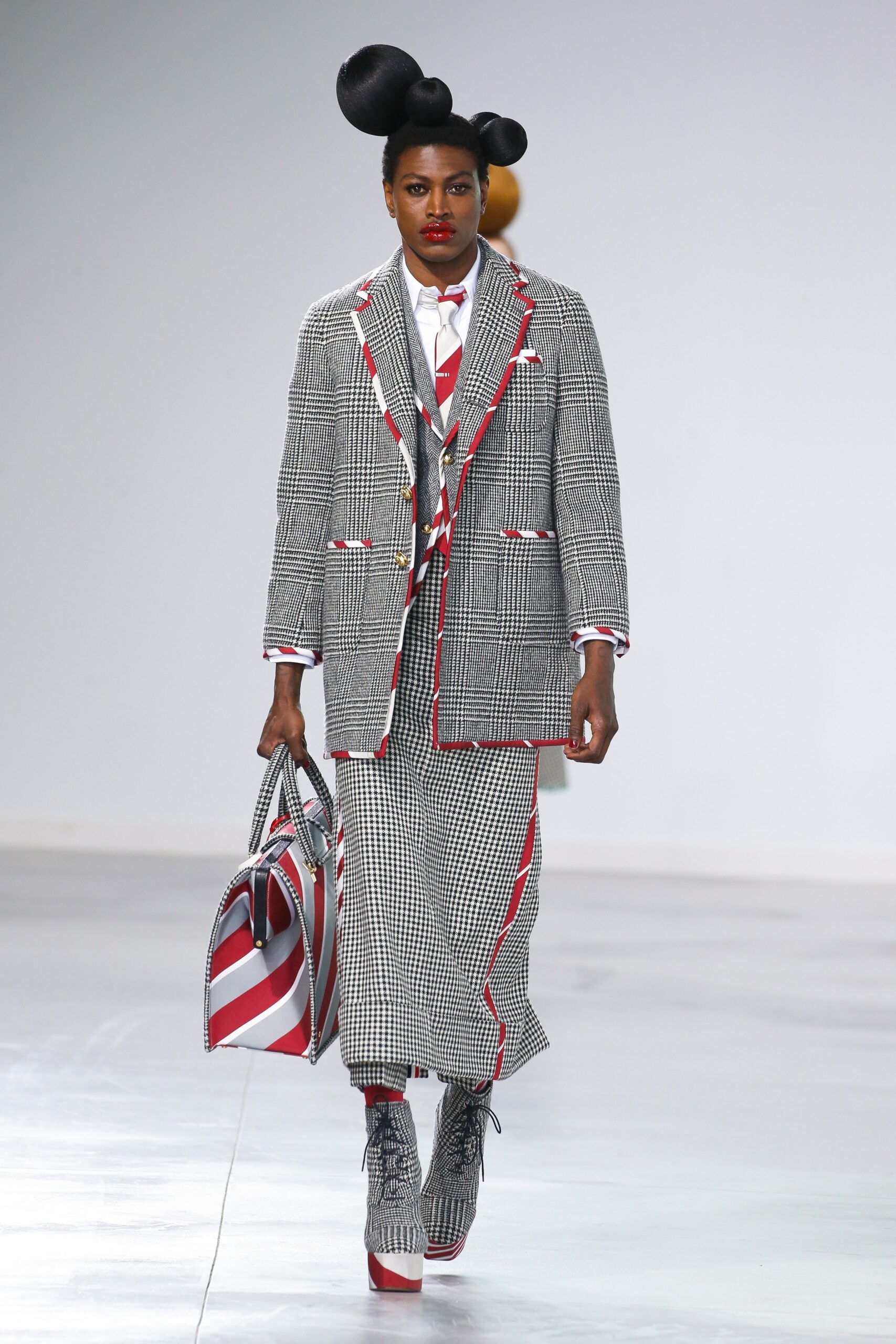 Thom Browne F/W 22 Look 22