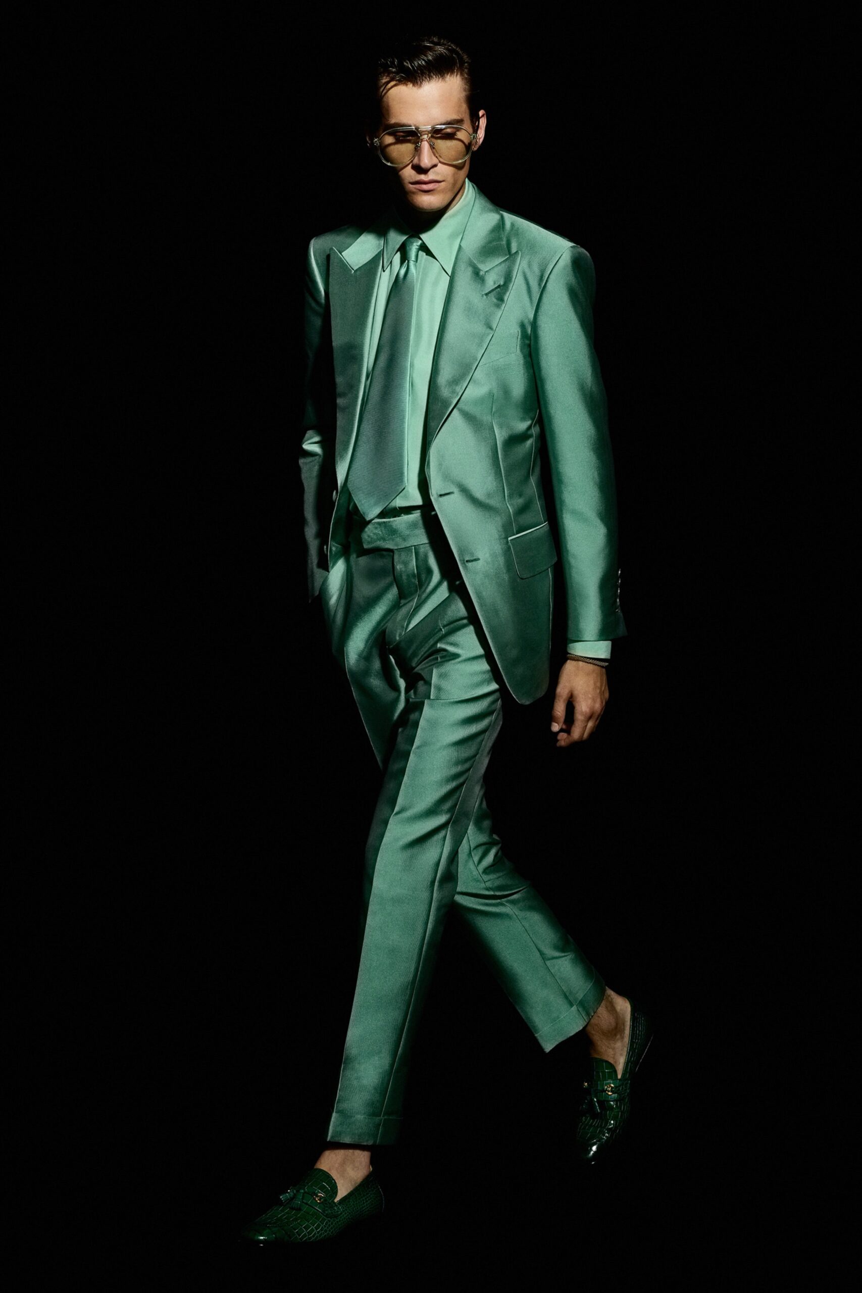 Tom Ford S/S 23 Menswear Look 22