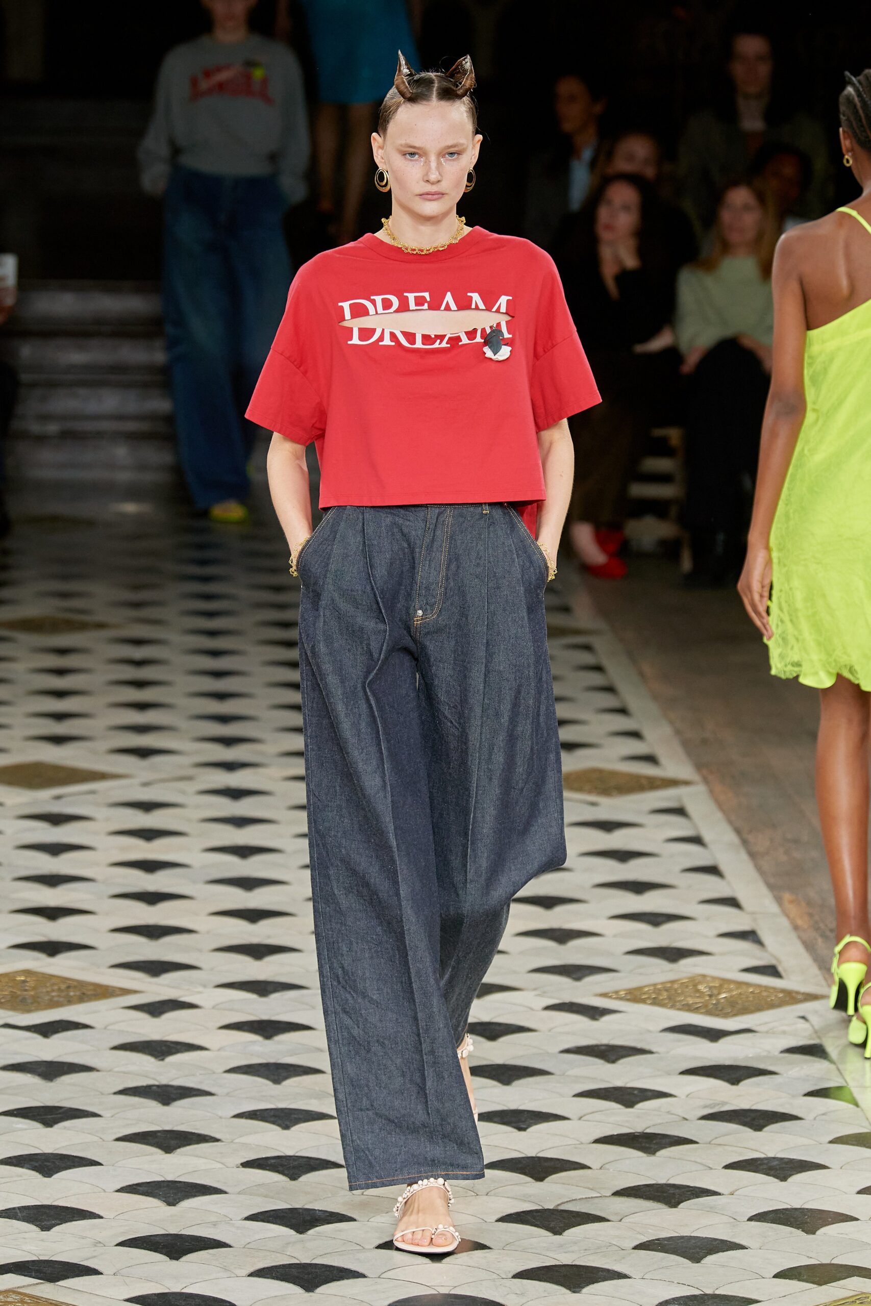 Undercover S/S 23 Look 22
