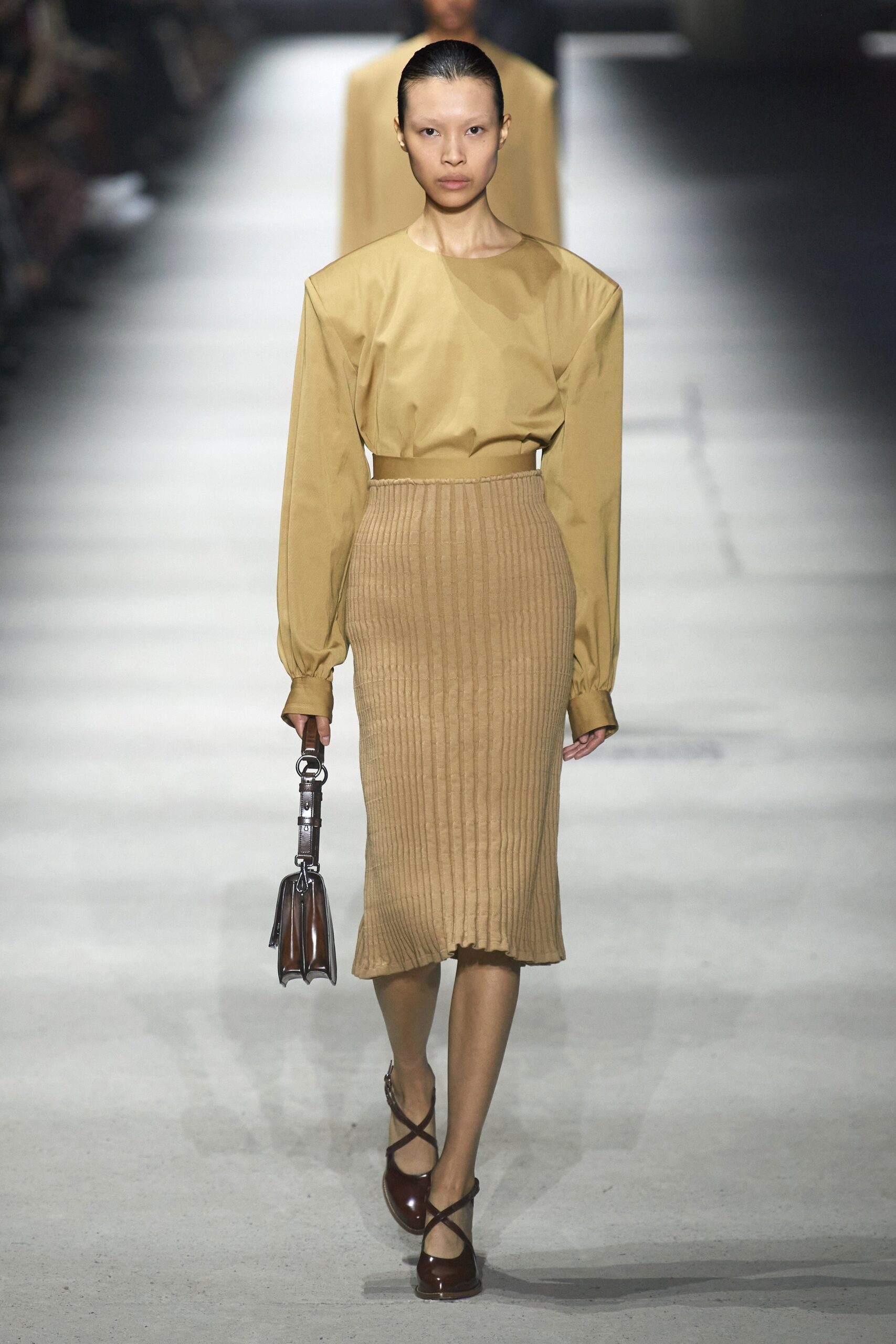 Tod’s F/W 23 Look 23