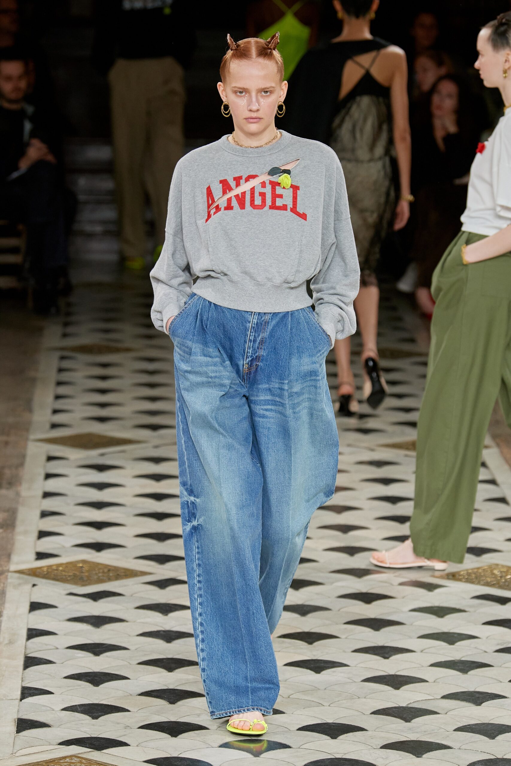Undercover S/S 23 Look 23
