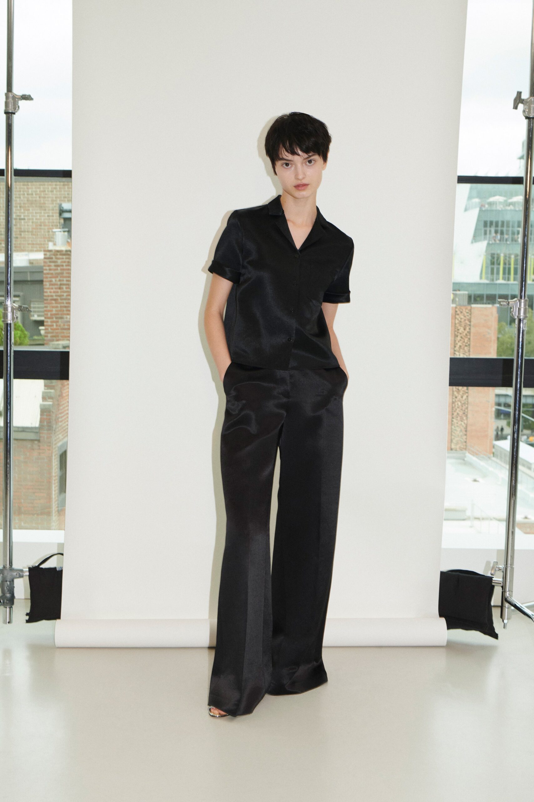 Theory S/S 23 Look 24