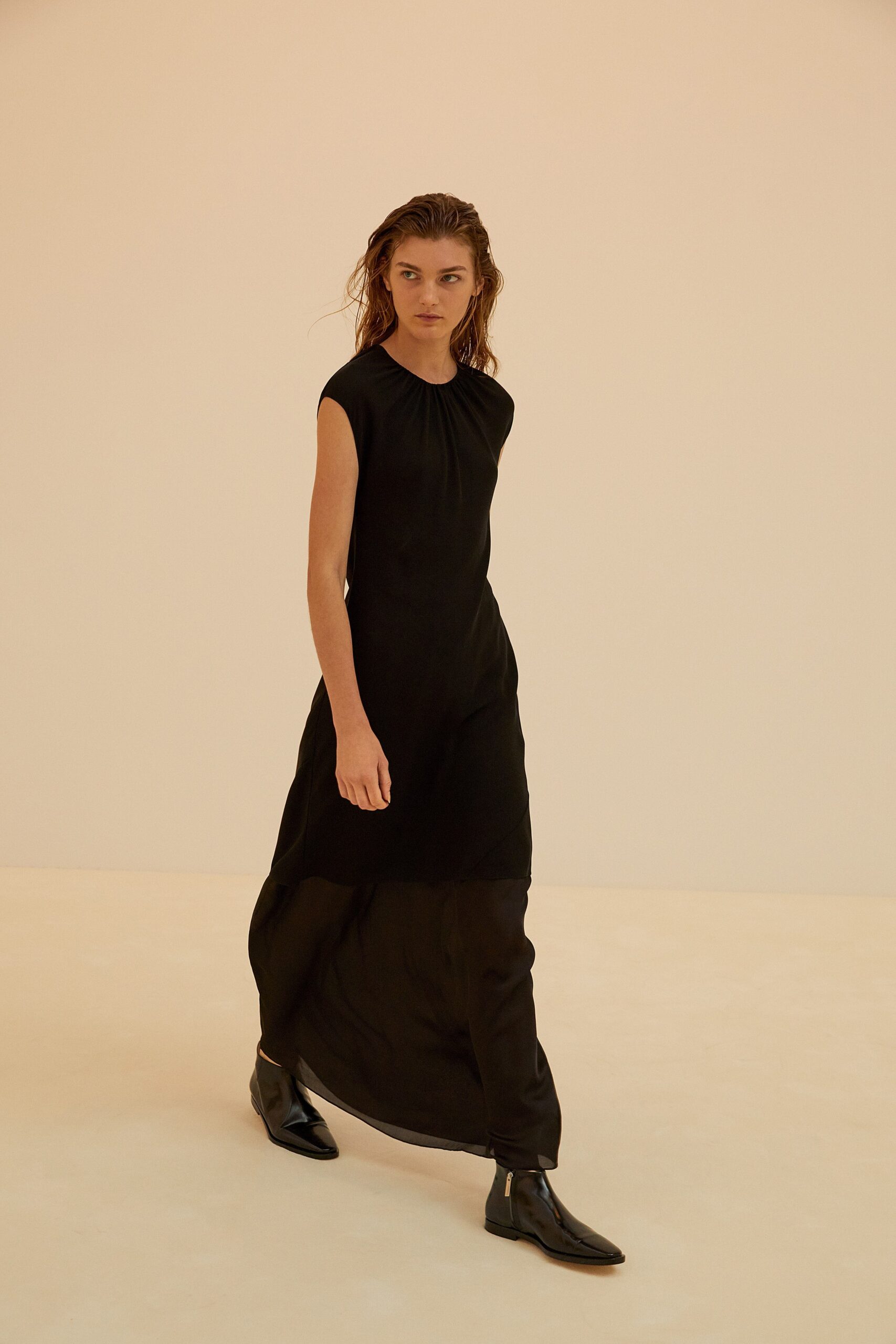 Theory S/S 19 Look 25
