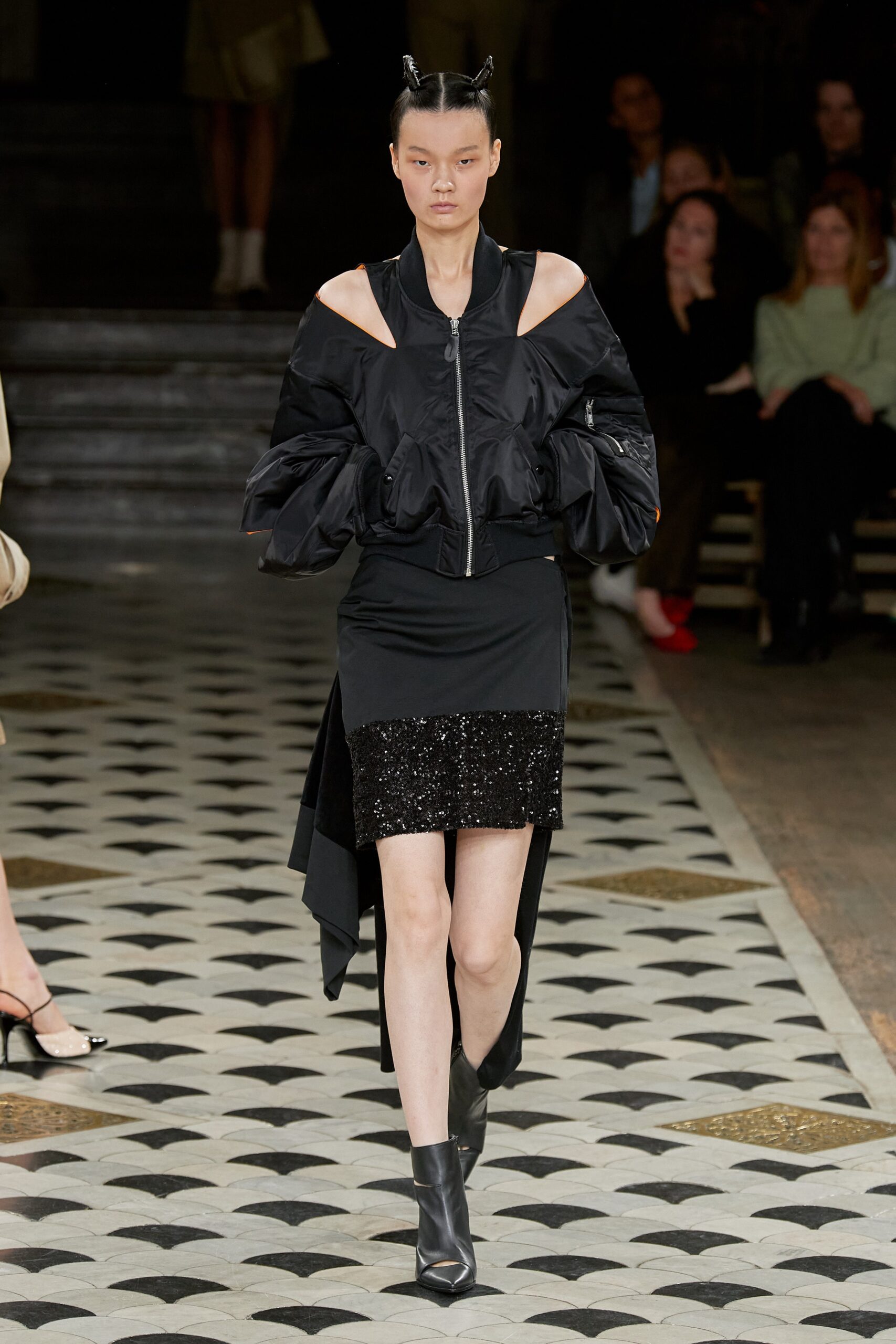 Undercover S/S 23 Look 27