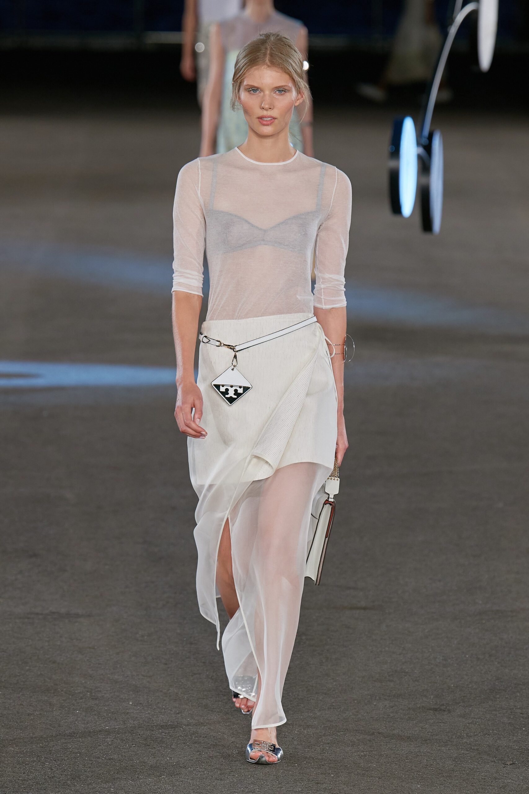 Tory Burch S/S 23 Look 28