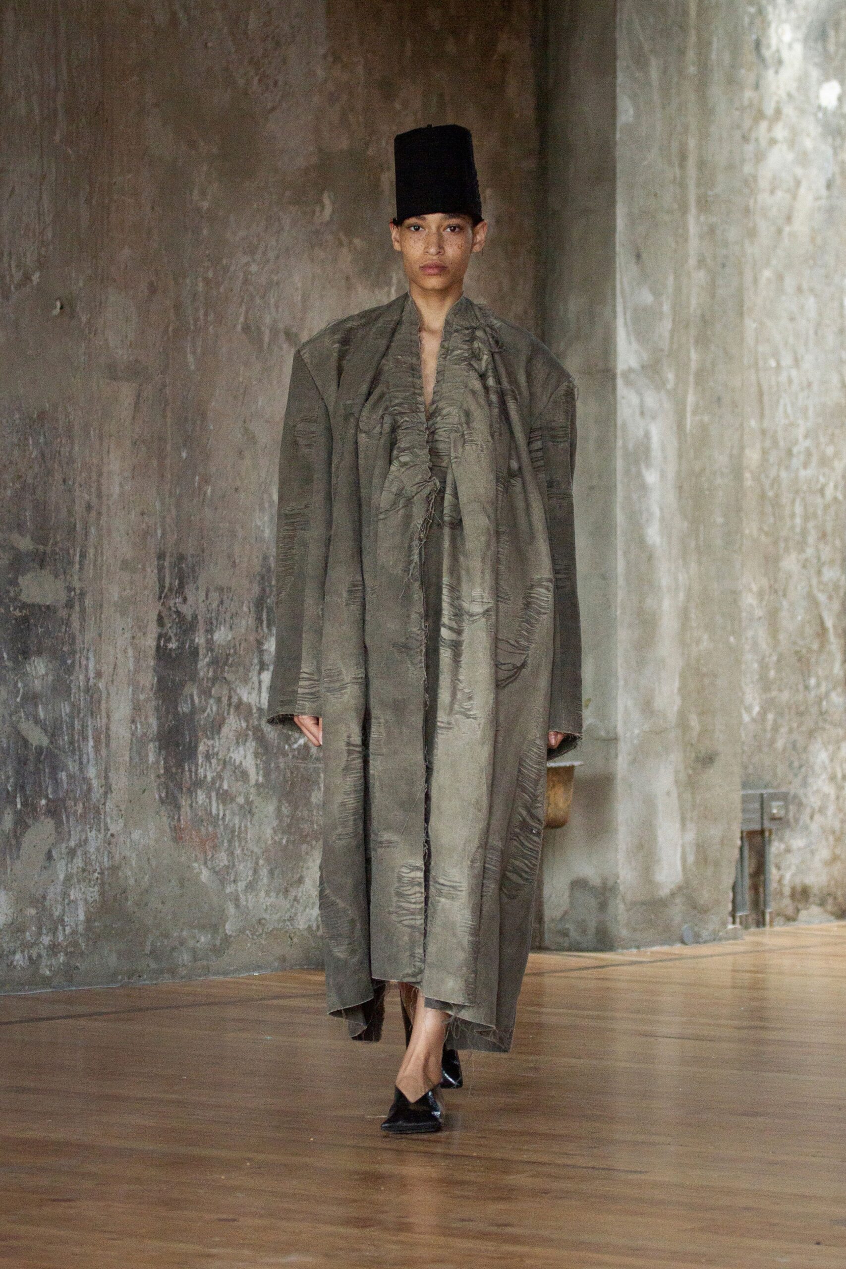 Uma Wang S/S 23 Look 29