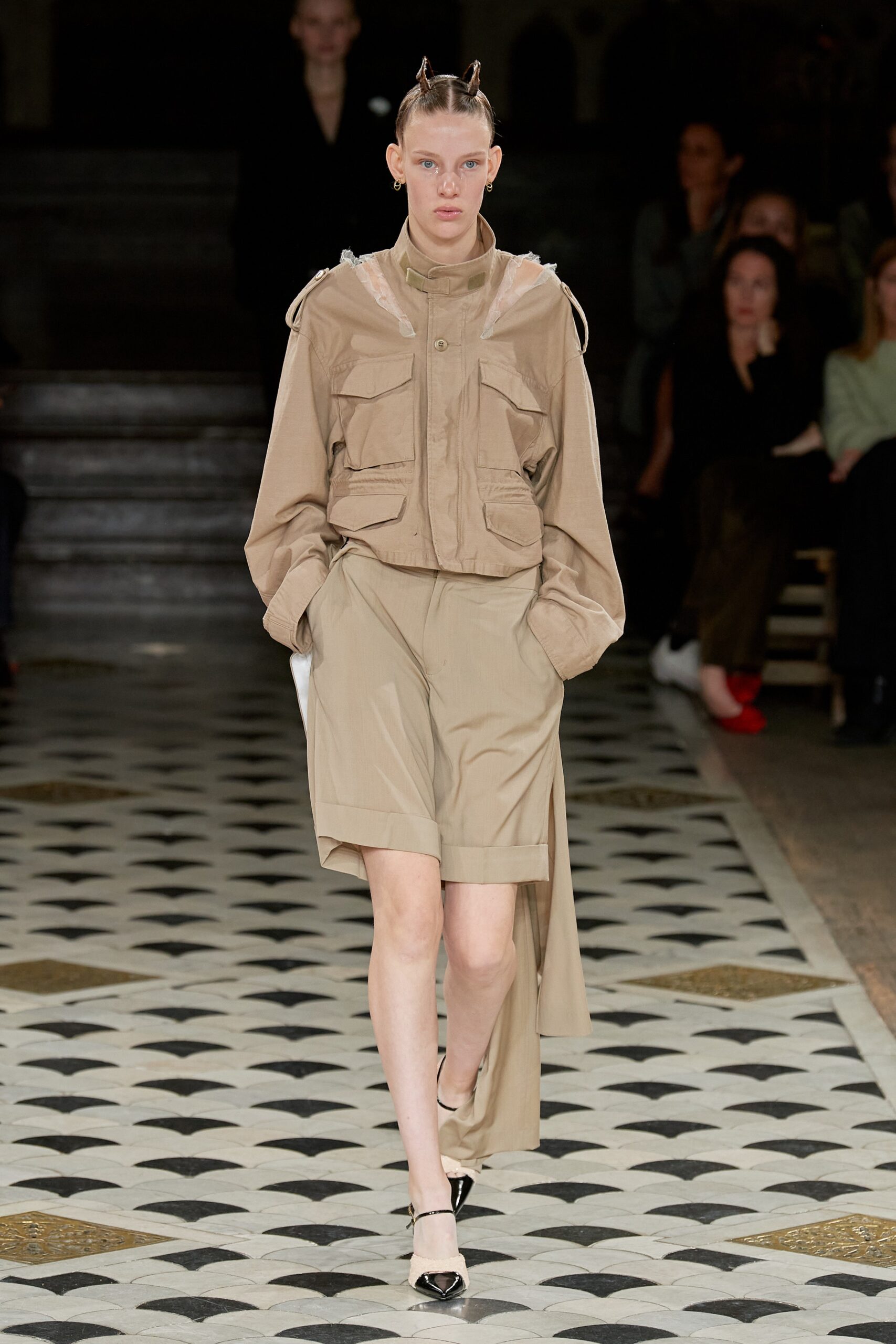 Undercover S/S 23 Look 30