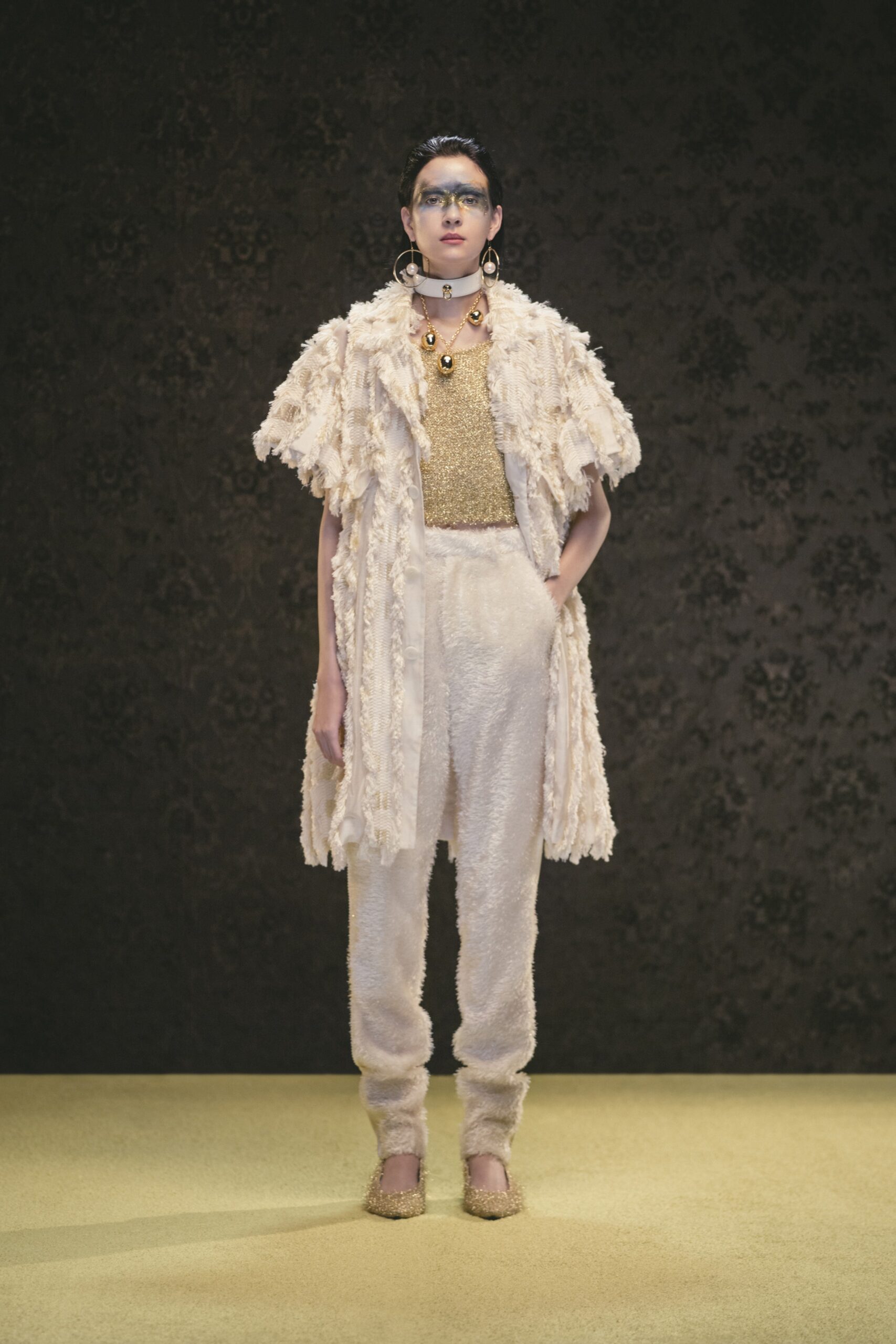 Undercover S/S 22 Look 32