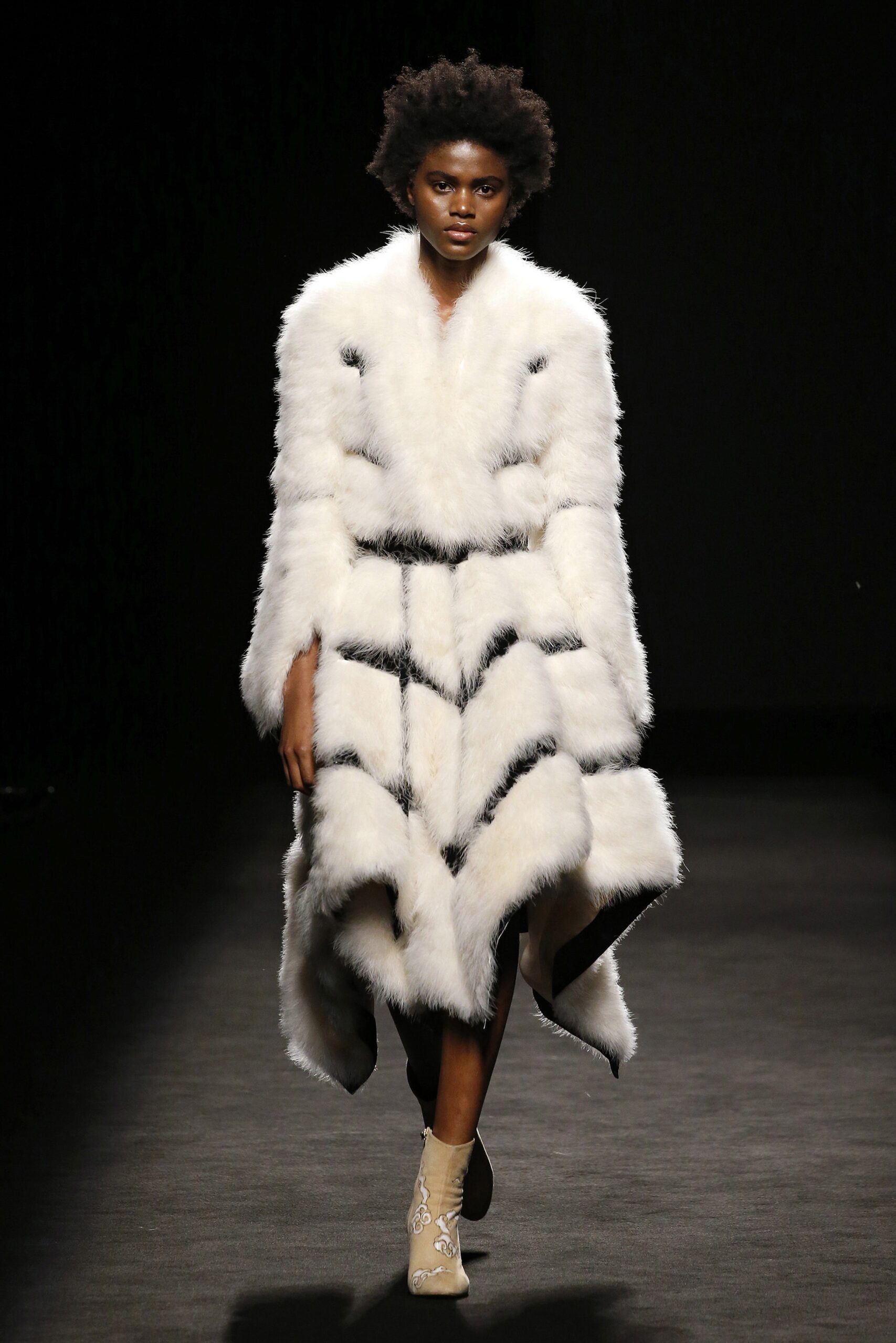 Teresa Helbig Madrid F/W 19 Look 33