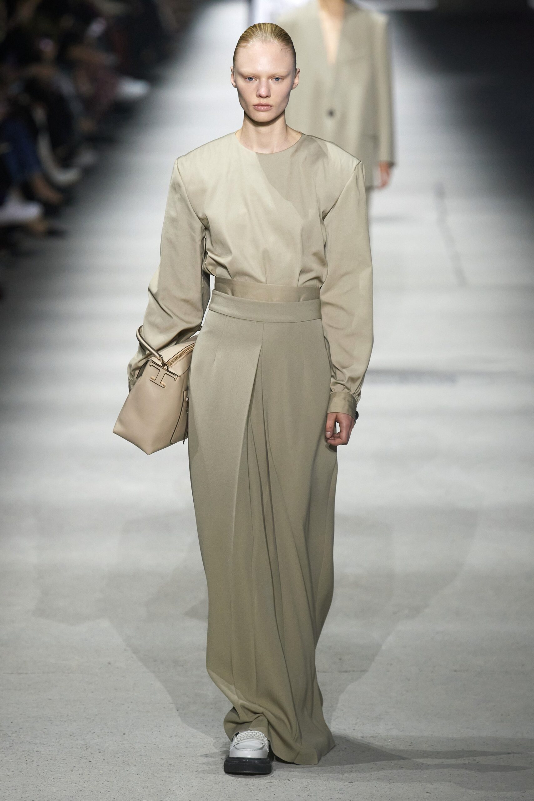 Tod’s F/W 23 Look 35