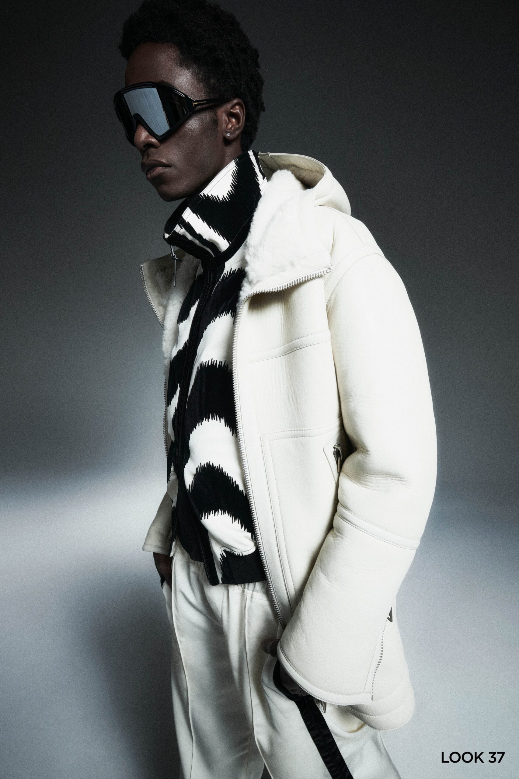 Tom Ford F/W 23 Menswear Look 37