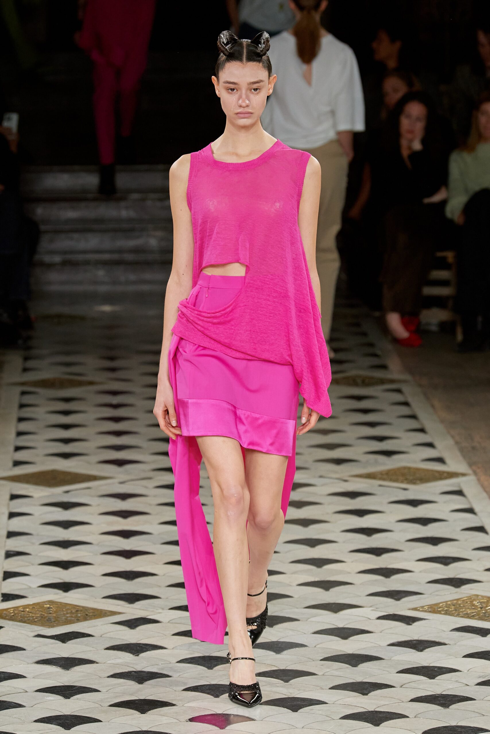 Undercover S/S 23 Look 37