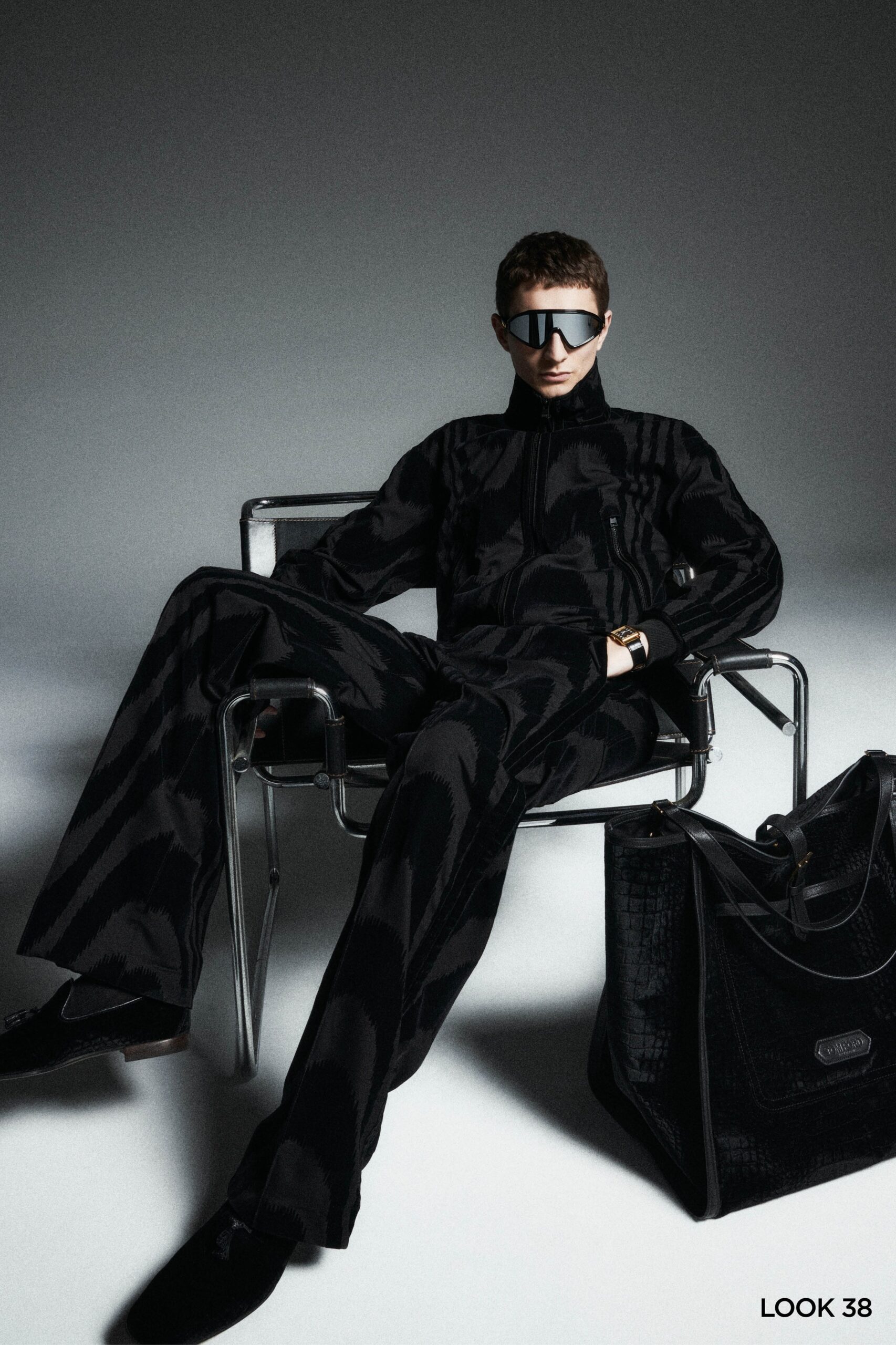 Tom Ford F/W 23 Menswear Look 38