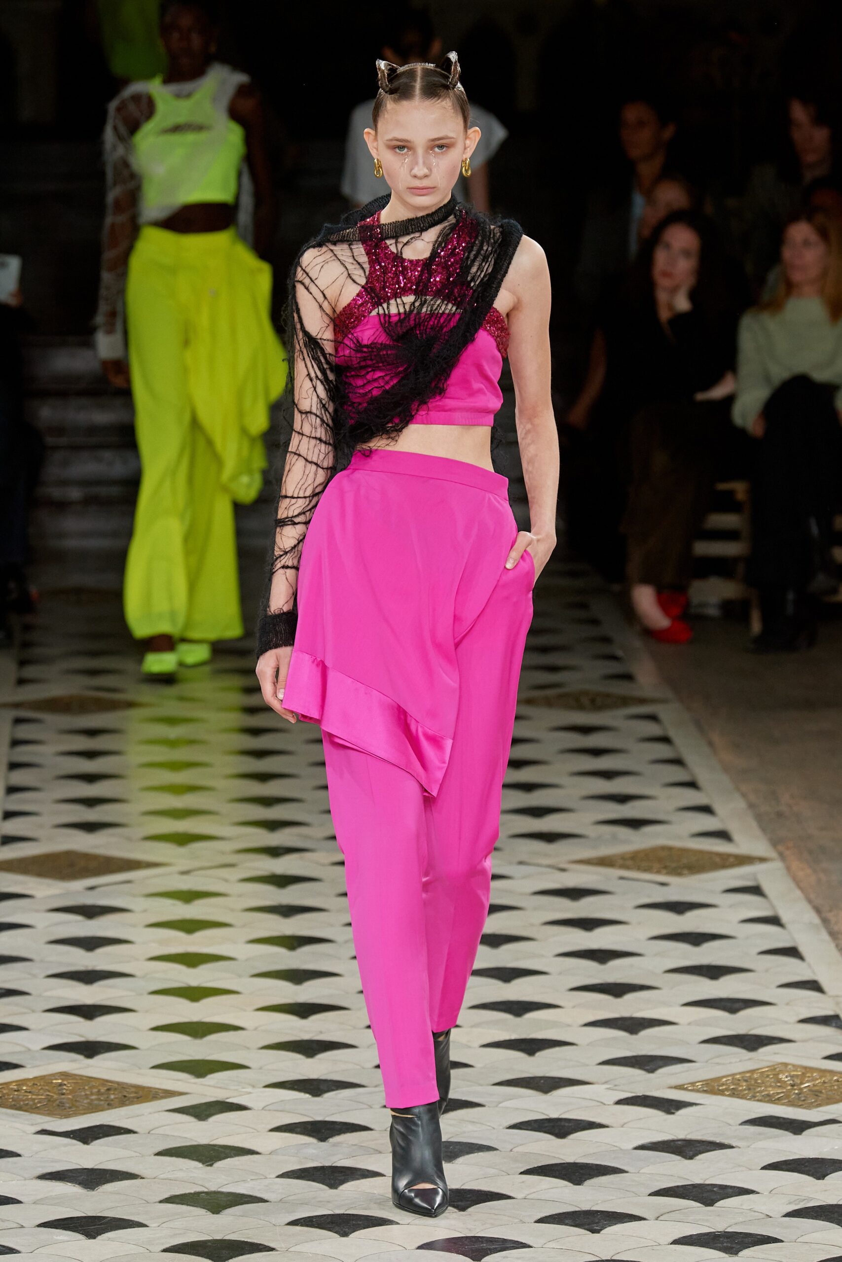 Undercover S/S 23 Look 38