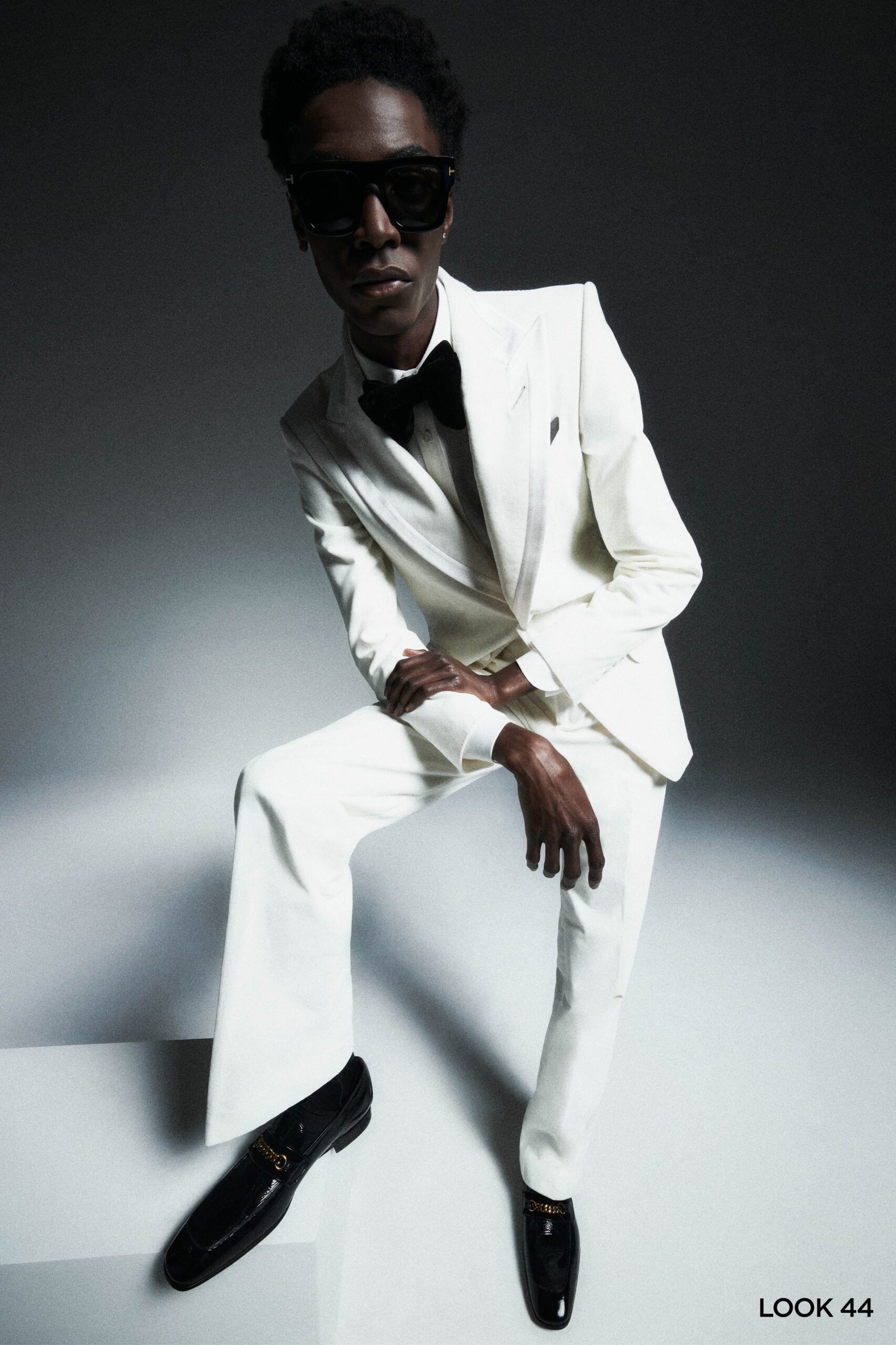 Tom Ford F/W 23 Menswear Look 44