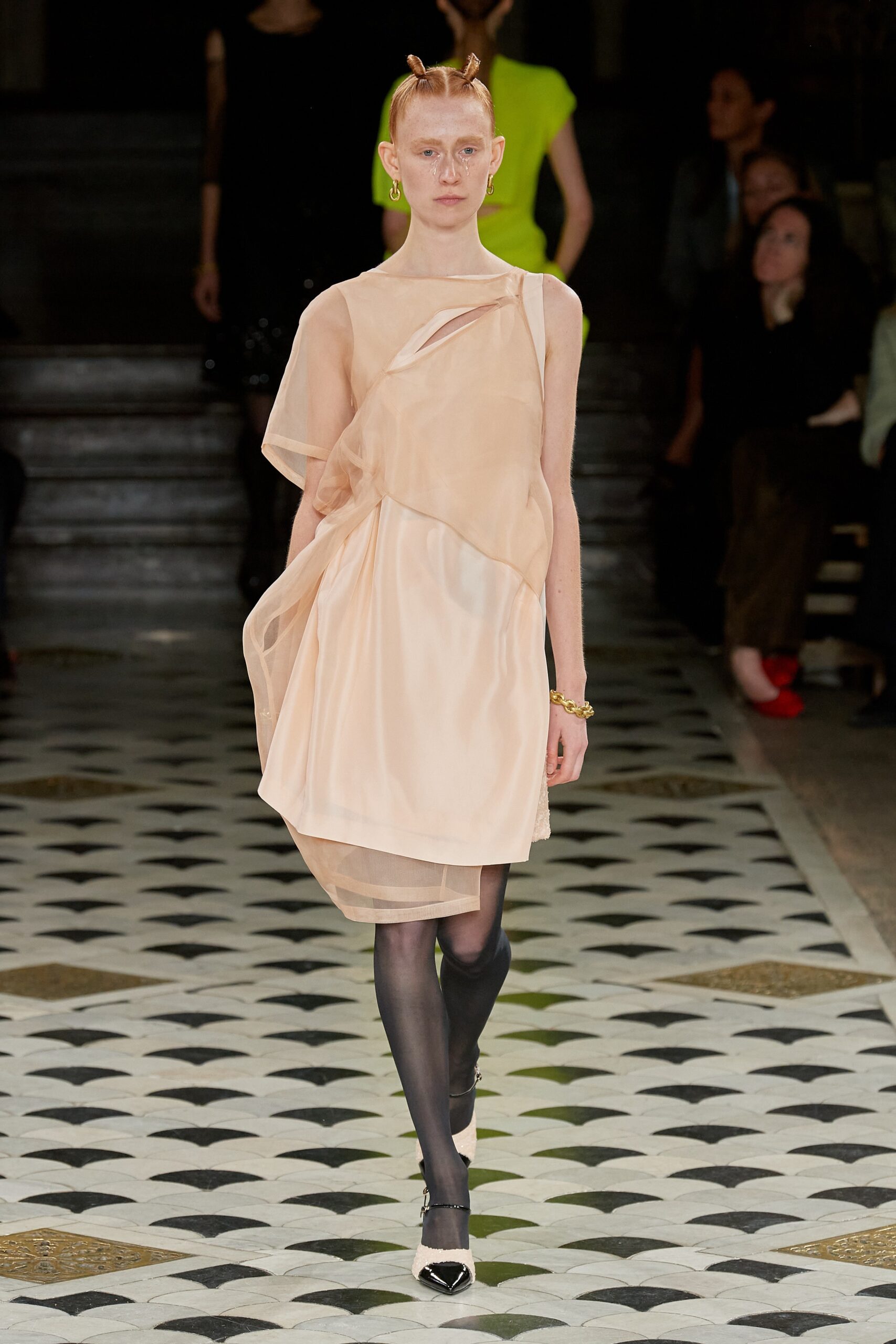 Undercover S/S 23 Look 44